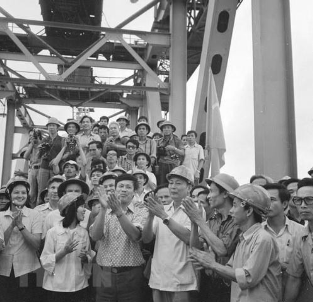 Vị tướng đường Trường Sơn huy&ecirc;̀n thoại và trăn trở cu&ocirc;́i cùng với những con sóng  - Ảnh 2.