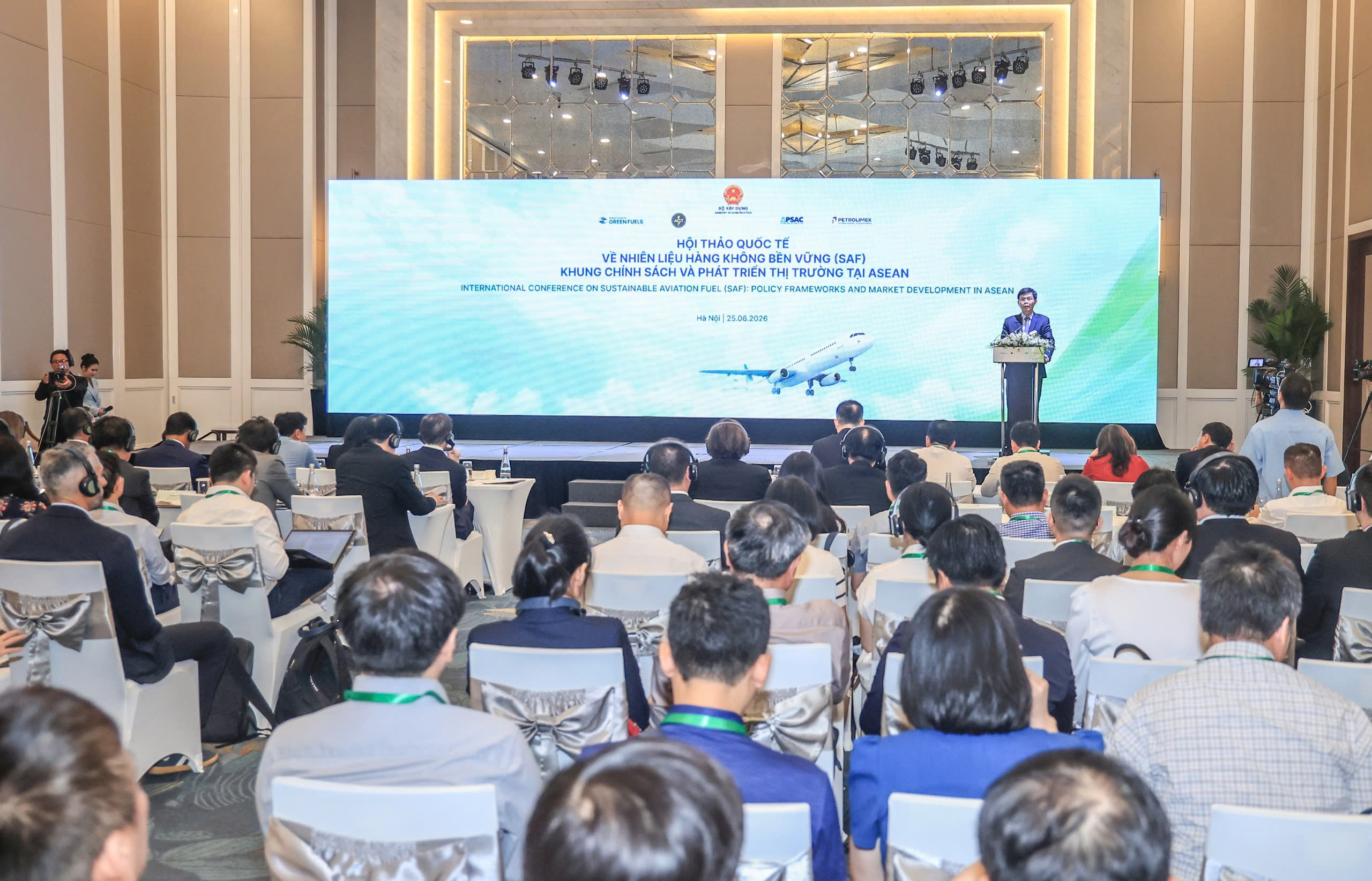 Trực tiếp: Hội thảo quốc tế về nhi&ecirc;n liệu h&agrave;ng kh&ocirc;ng bền vững (SAF) tại Việt Nam - Ảnh 2.