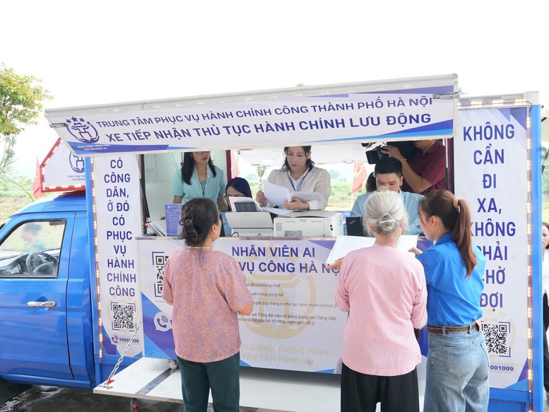 Đẩy mạnh dịch vụ c&ocirc;ng lưu động phục vụ người cao tuổi, người yếu thế - Ảnh 1.