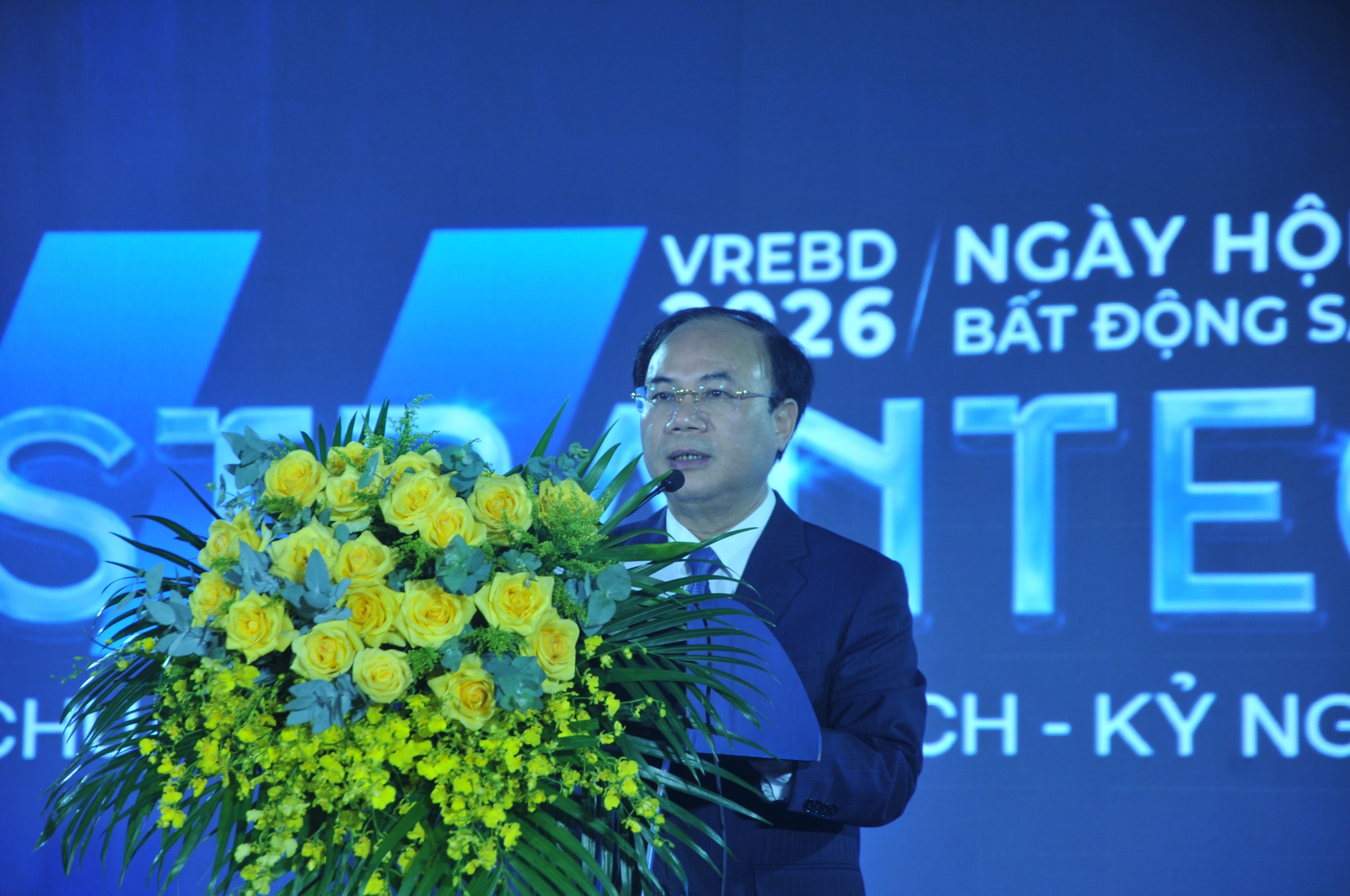 Thứ trưởng Nguyễn Văn Sinh: M&ocirc;i giới bất động sản phải chuy&ecirc;n nghiệp, minh bạch - Ảnh 1.