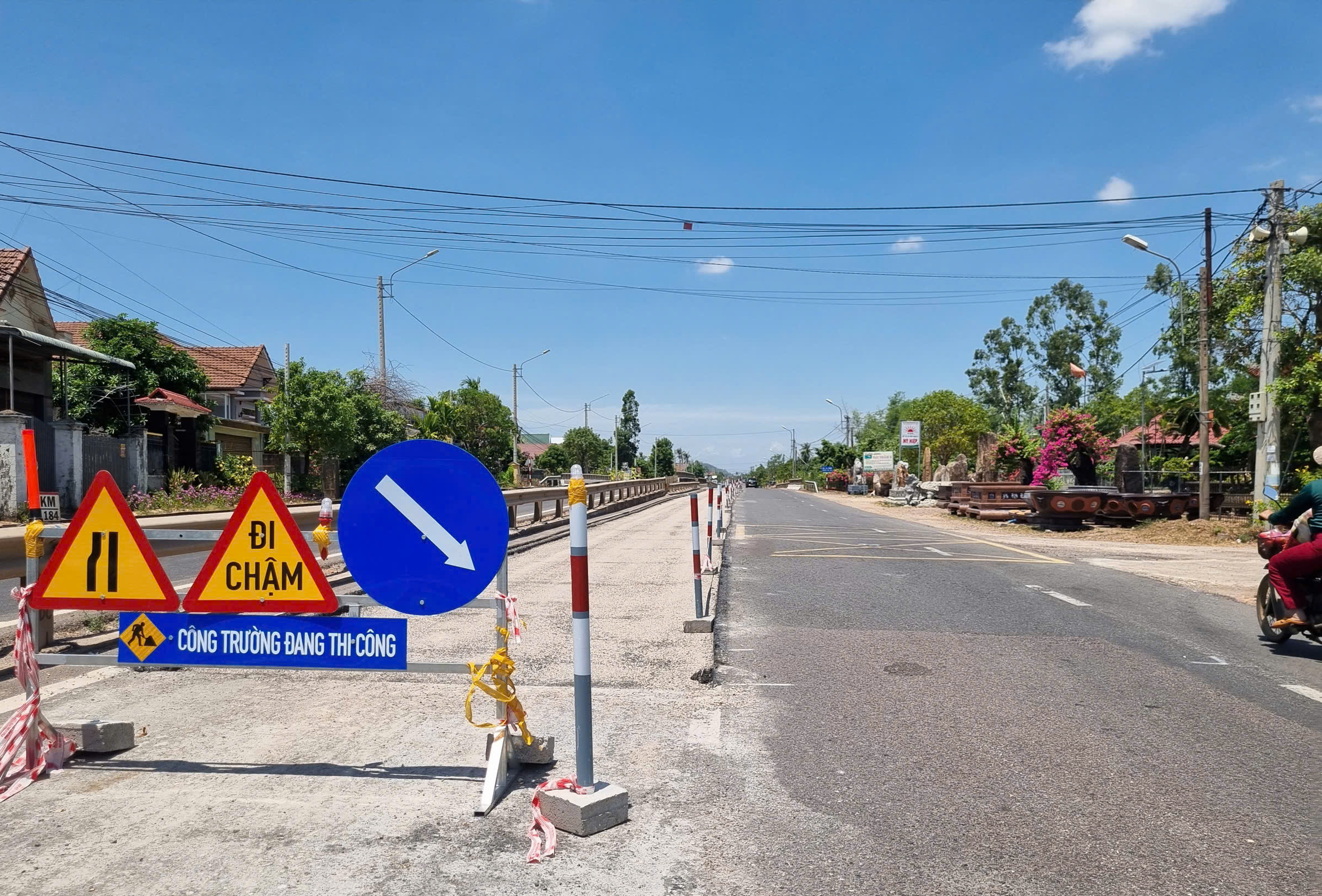 Tập trung sửa chữa c&aacute;c cầu v&agrave; mặt đường tr&ecirc;n QL1 qua Gia Lai - Ảnh 2.