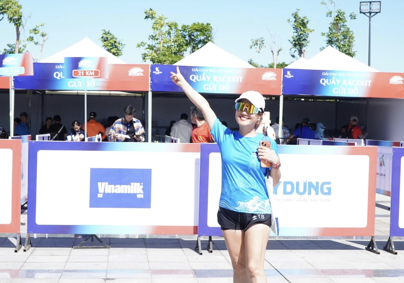 Runner khắp nơi đổ về Vũng T&agrave;u, h&aacute;o hức chờ giờ xuất ph&aacute;t giải chạy B&aacute;o X&acirc;y dựng - Ảnh 9.