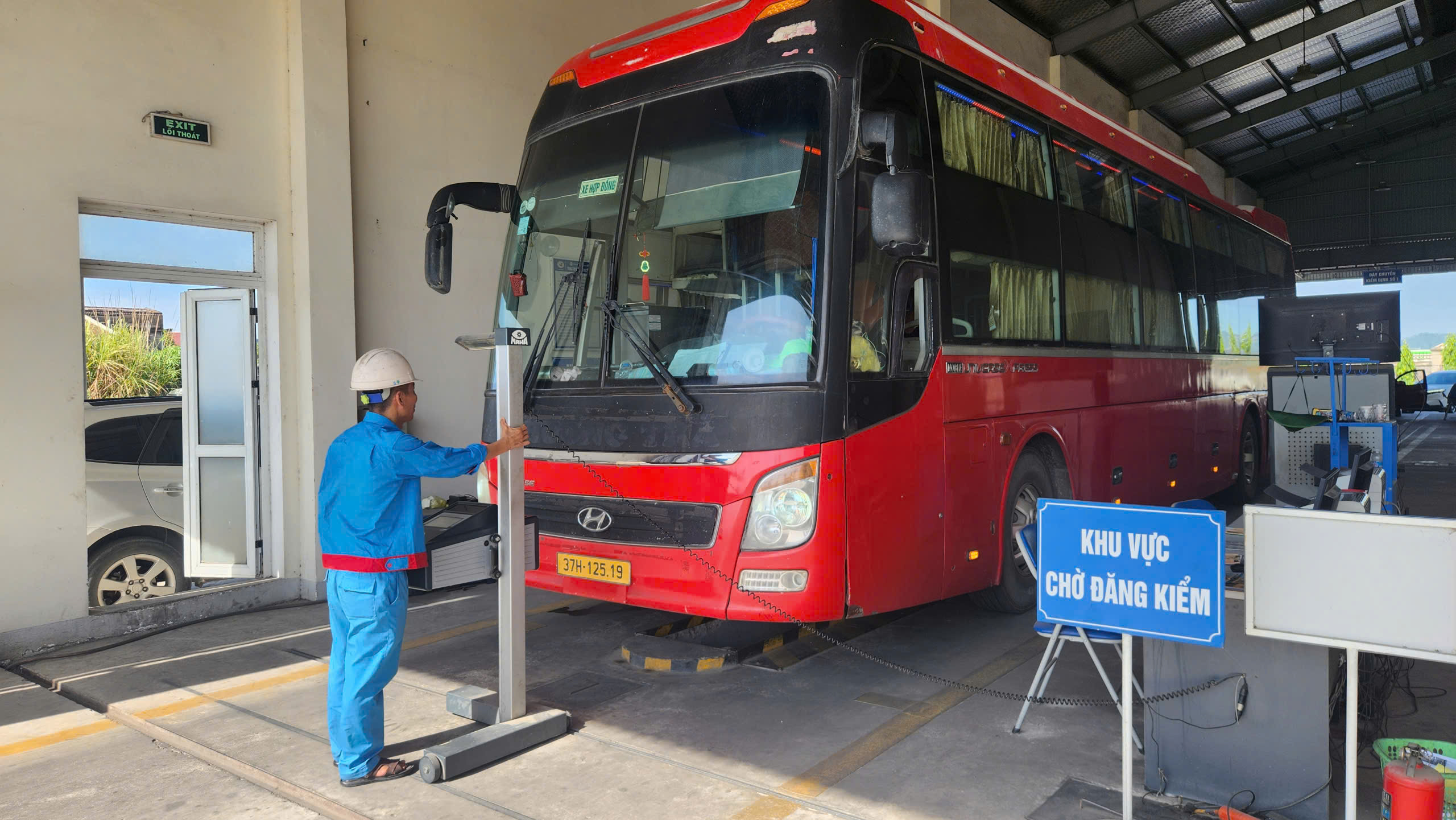 Trung t&acirc;m Đăng kiểm 37-10D: Chinh phục kh&aacute;ch h&agrave;ng bằng sự tận t&acirc;m - Ảnh 3.