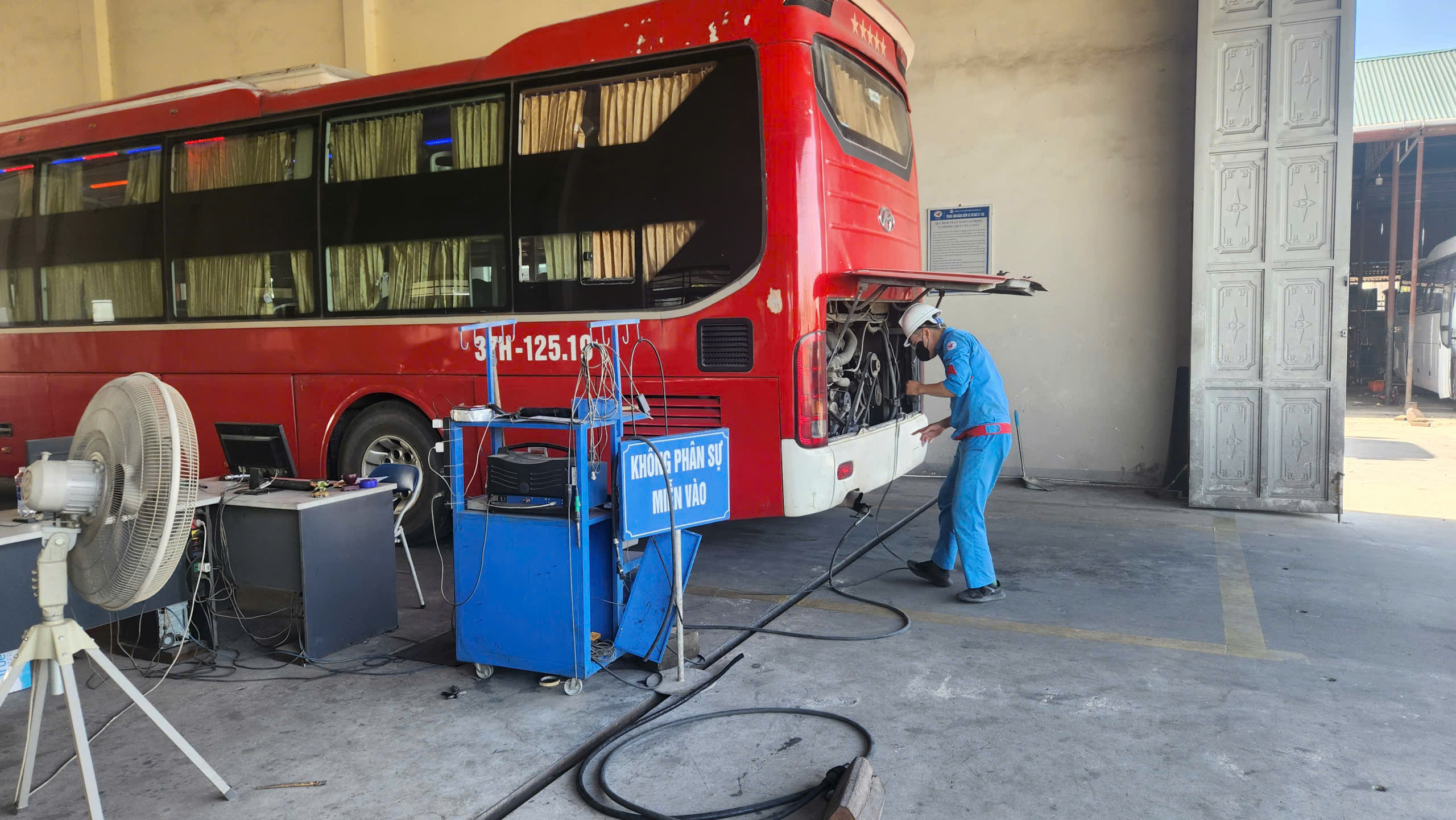 Trung t&acirc;m Đăng kiểm 37-10D: Chinh phục kh&aacute;ch h&agrave;ng bằng sự tận t&acirc;m - Ảnh 6.