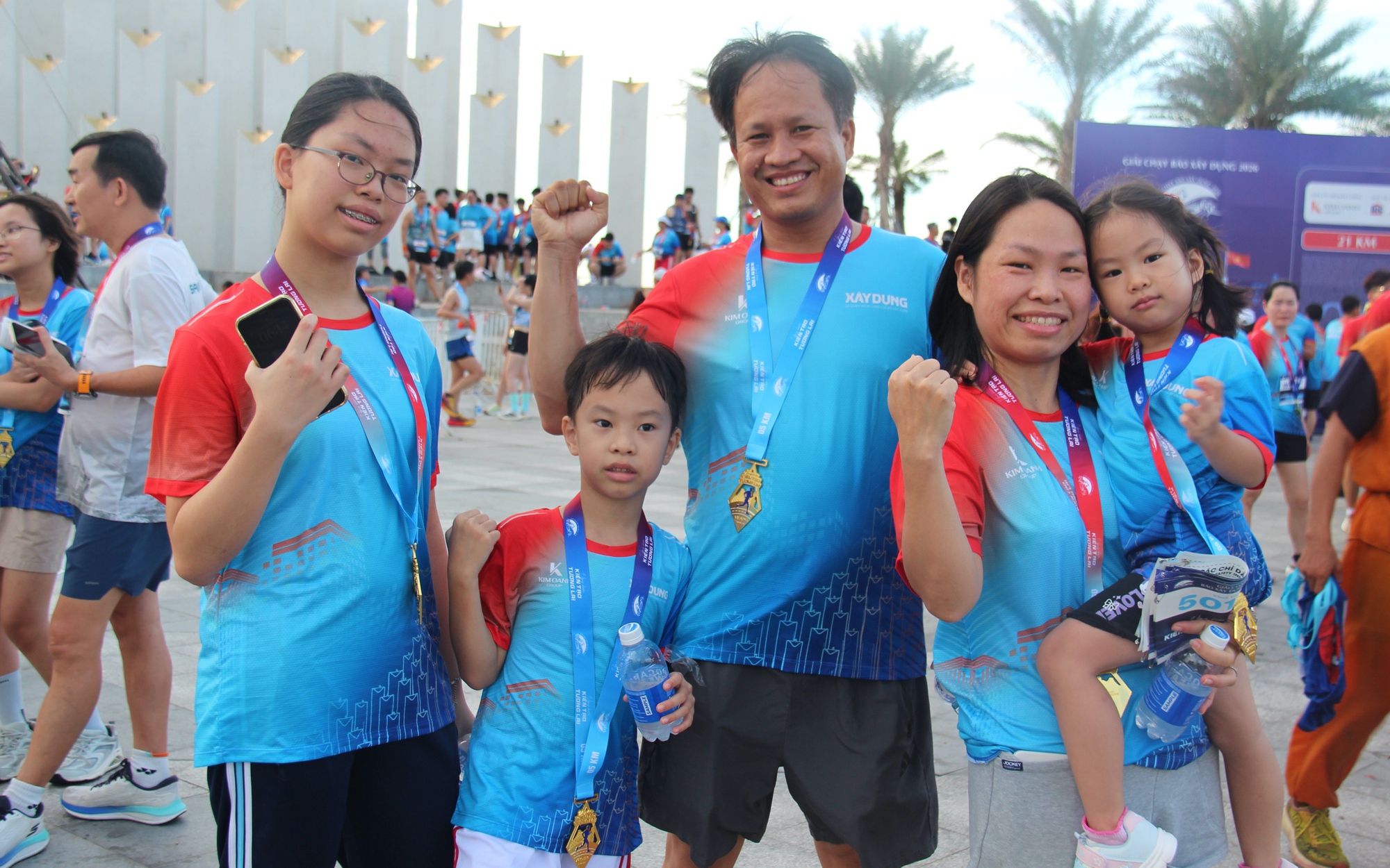 Những h&igrave;nh ảnh ấn tượng tại giải chạy B&aacute;o X&acirc;y dựng 2026 b&ecirc;n bờ biển Vũng T&agrave;u - Ảnh 29.