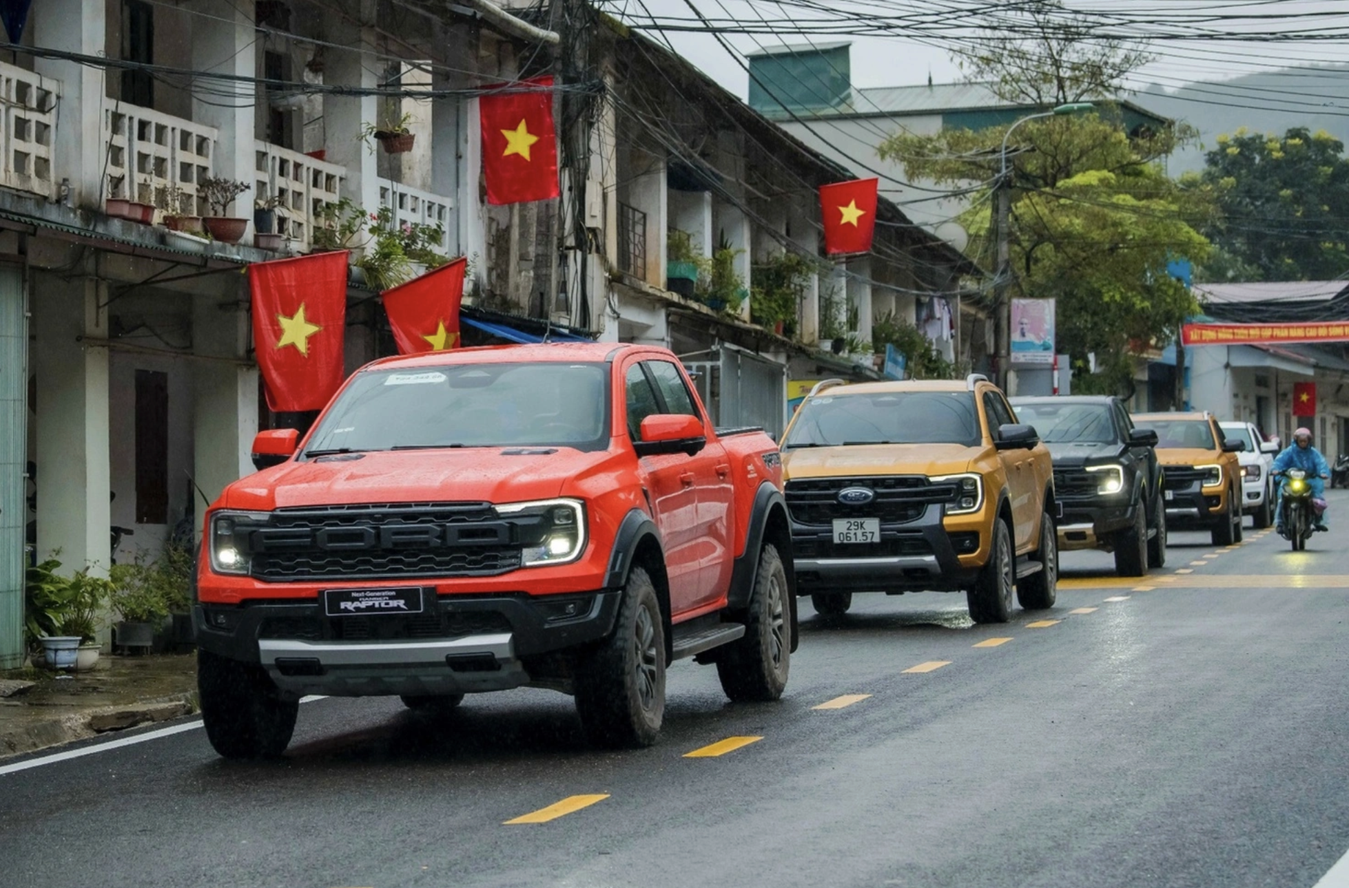 Từ 1/7, xe bán tải chính thức được xem như ô tô con trong tổ chức giao thông - Ảnh 1.
