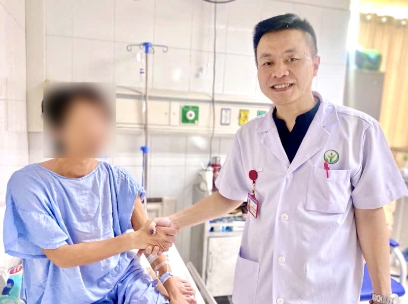 Kịp thời cứu người đ&agrave;n &ocirc;ng đứt rời trực tr&agrave;ng nguy kịch - Ảnh 1.
