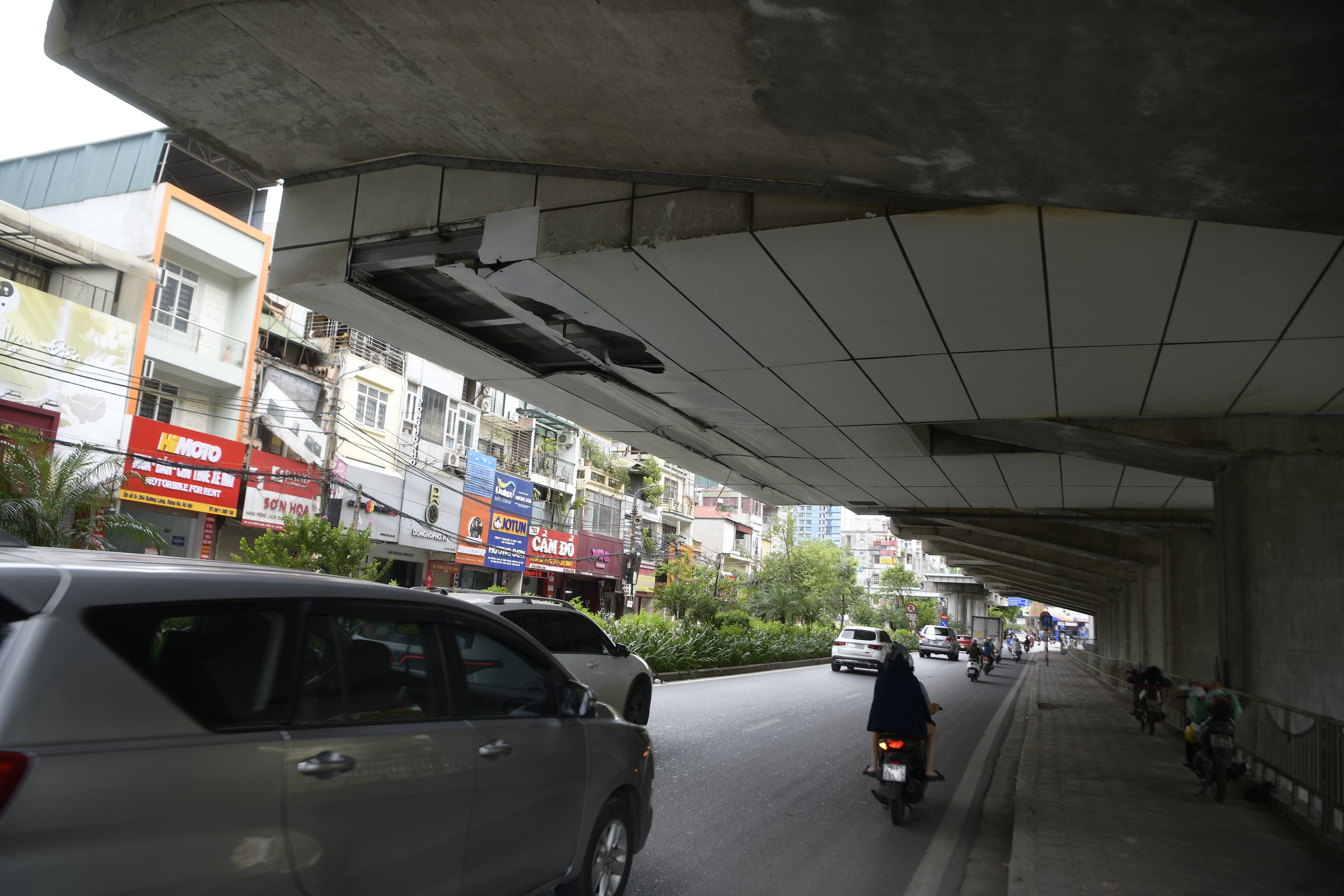 H&agrave; Nội y&ecirc;u cầu r&agrave; so&aacute;t to&agrave;n diện, xử l&yacute; ngay c&aacute;c hạng mục xuống cấp tr&ecirc;n c&aacute;c tuyến metro - Ảnh 2.