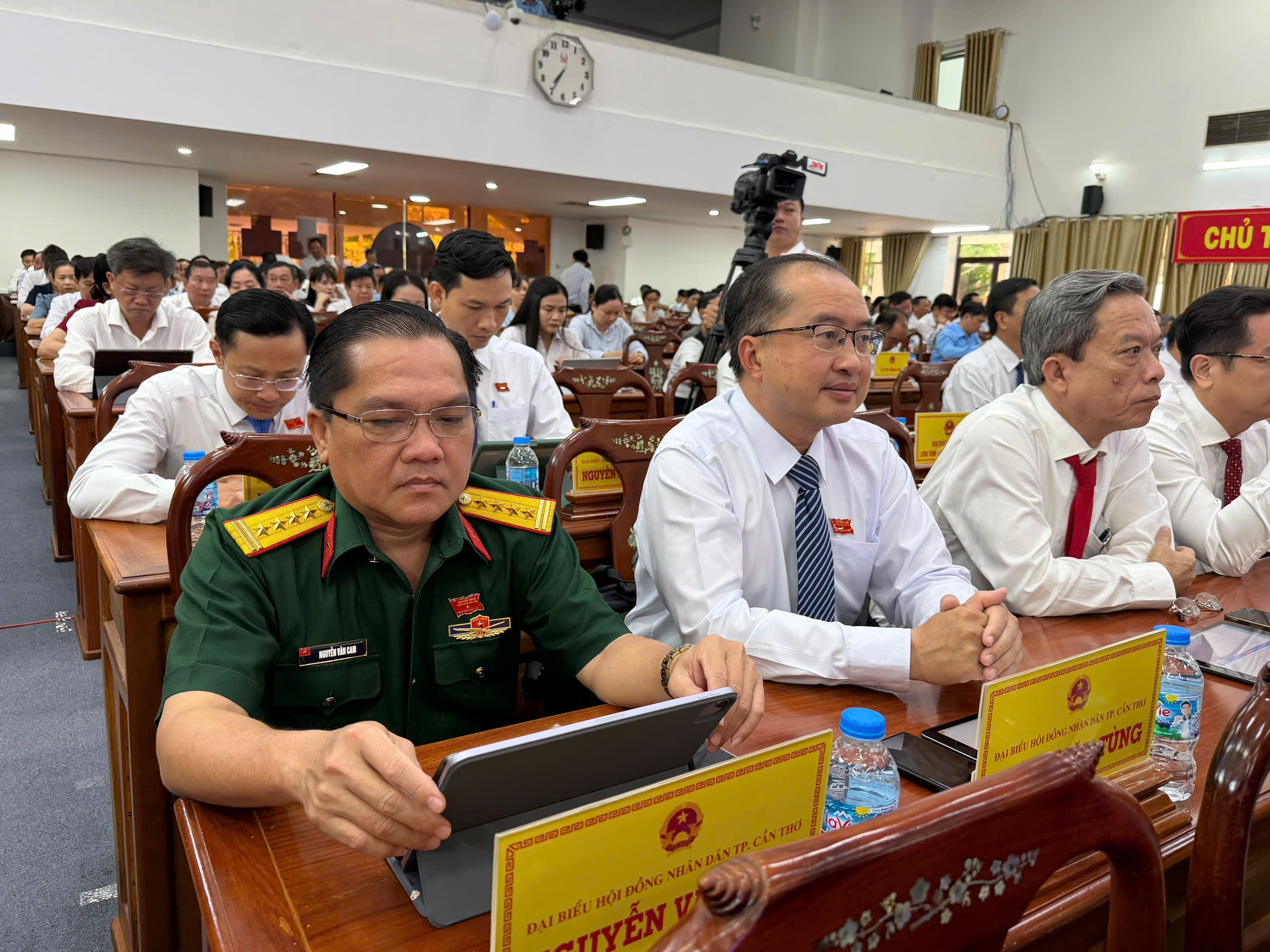 Cần Thơ: Đẩy nhanh c&ocirc;ng tr&igrave;nh trọng điểm, tạo dư địa tăng trưởng mới - Ảnh 3.