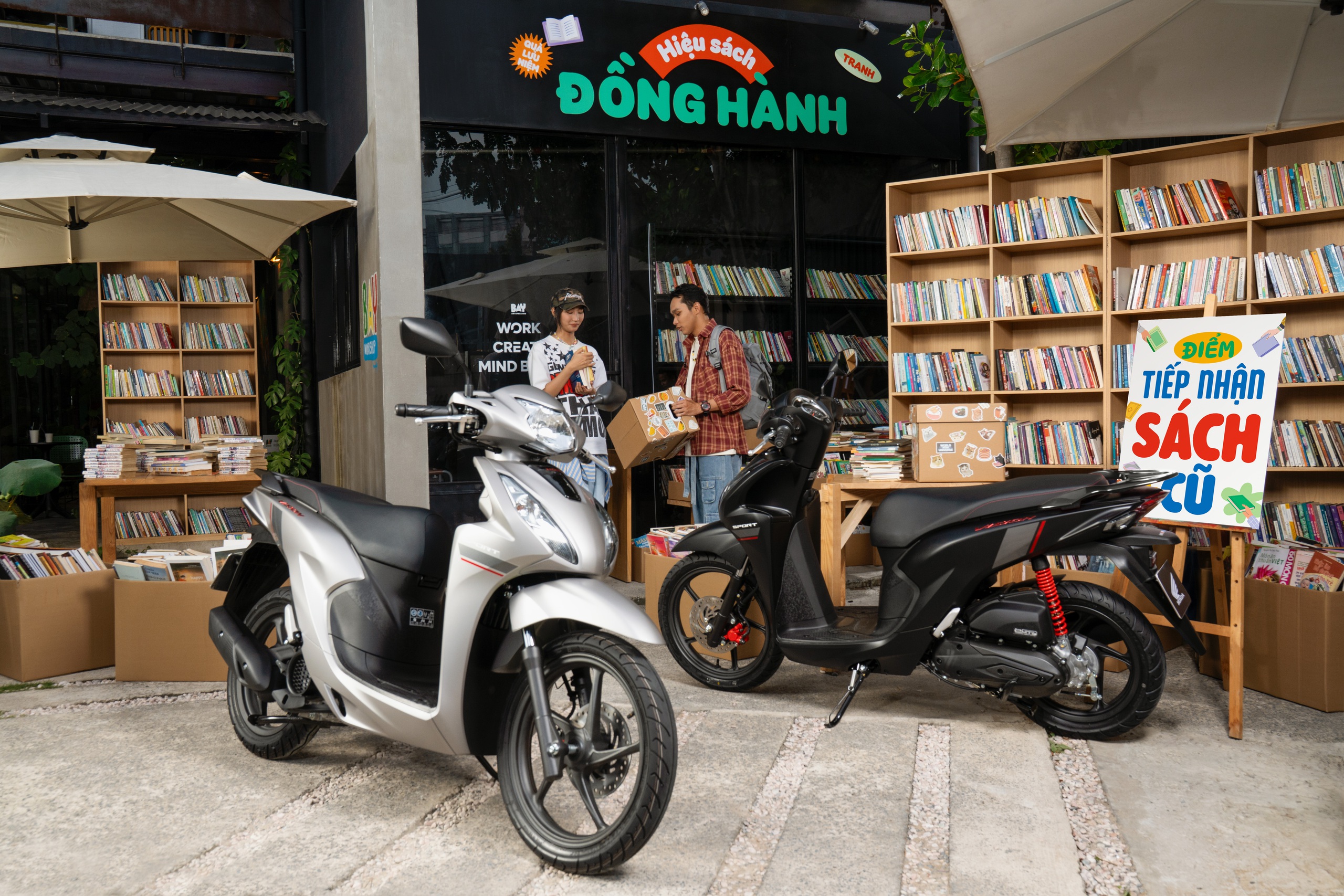 Mua Honda Vision được tặng phụ kiện 1 triệu đồng- Ảnh 1.