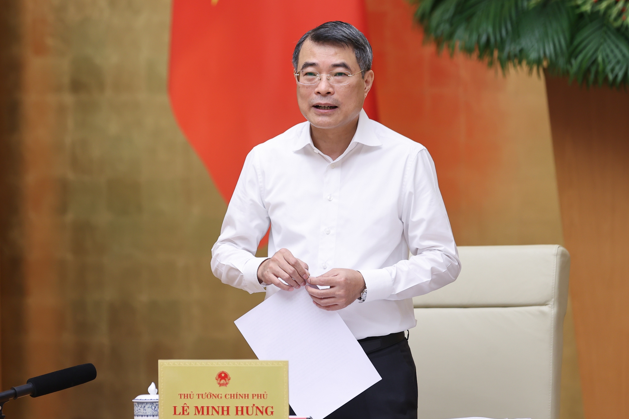 Thủ tướng L&ecirc; Minh Hưng chủ tr&igrave; phi&ecirc;n họp Ch&iacute;nh phủ thường kỳ th&aacute;ng 5/2026- Ảnh 2.