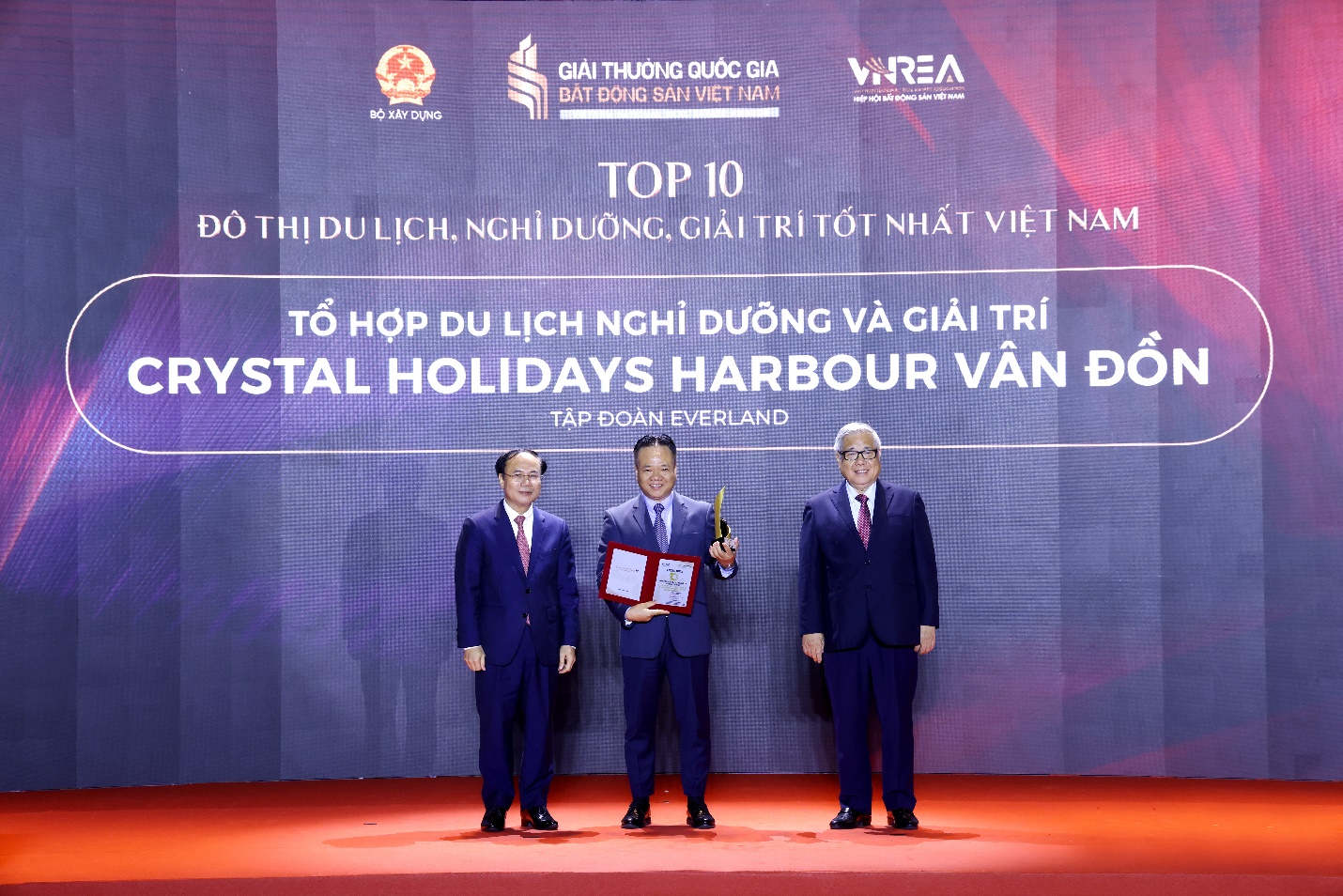 Crystal Holidays Harbour Vân Đồn lọt Top 10 KĐT du lịch nghỉ dưỡng tốt nhất Việt Nam 2026- Ảnh 1.