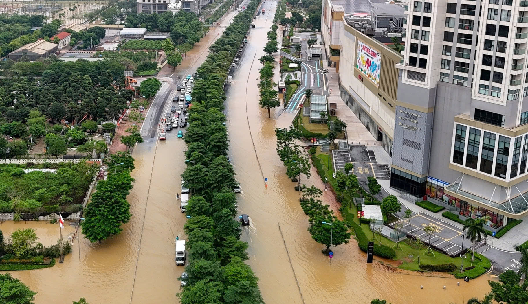 H&agrave; Nội x&acirc;y dựng 4 kịch bản ph&acirc;n luồng giao th&ocirc;ng ứng ph&oacute; khi mưa b&atilde;o - Ảnh 1.