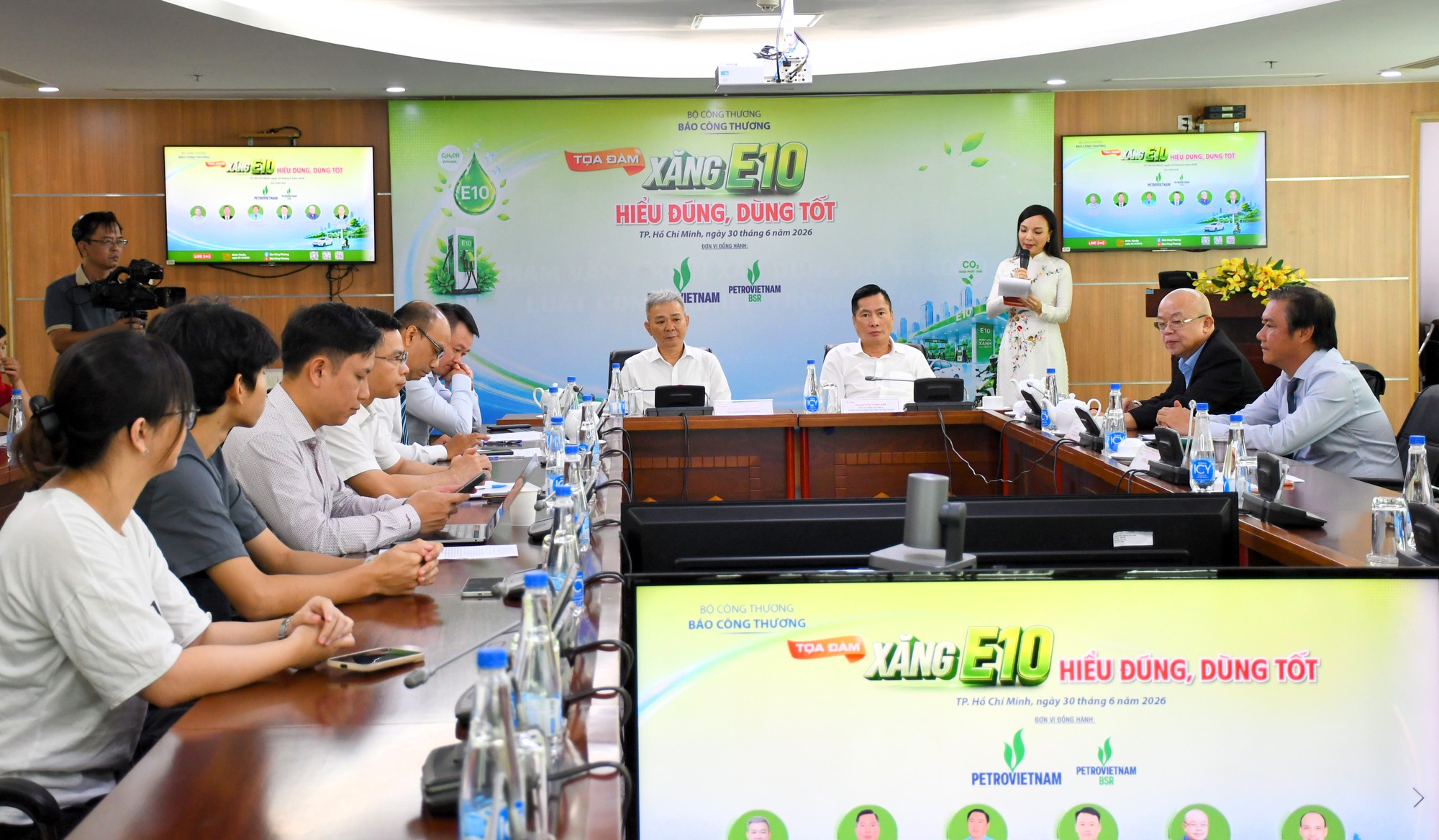 Xăng E10 ghi nhận t&iacute;n hiệu t&iacute;ch cực sau th&aacute;ng đầu triển khai - Ảnh 1.