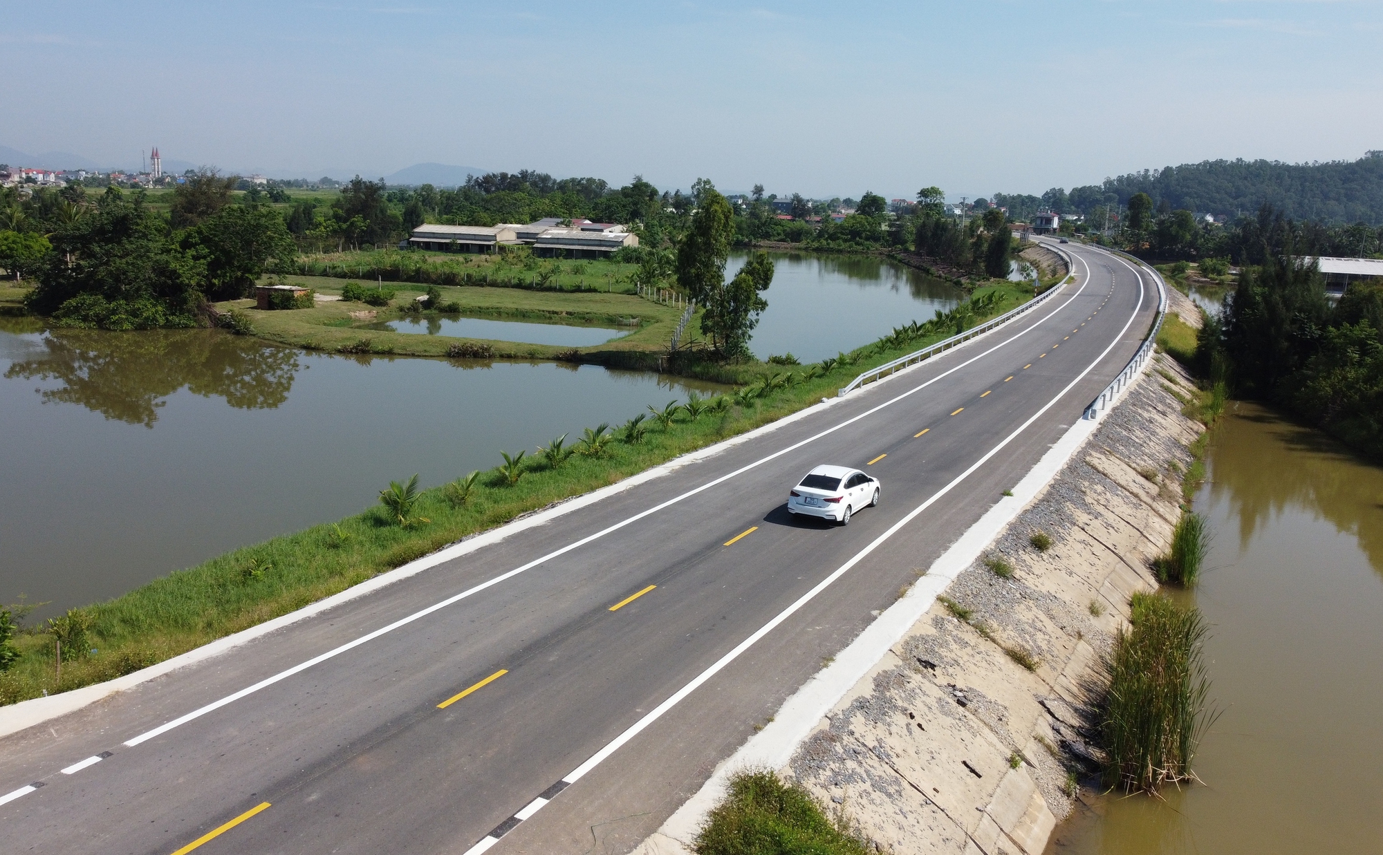 Thanh H&oacute;a: Cận cảnh tuyến ven biển Nga Sơn - Hoằng H&oacute;a trước ng&agrave;y c&aacute;n đ&iacute;ch- Ảnh 1.