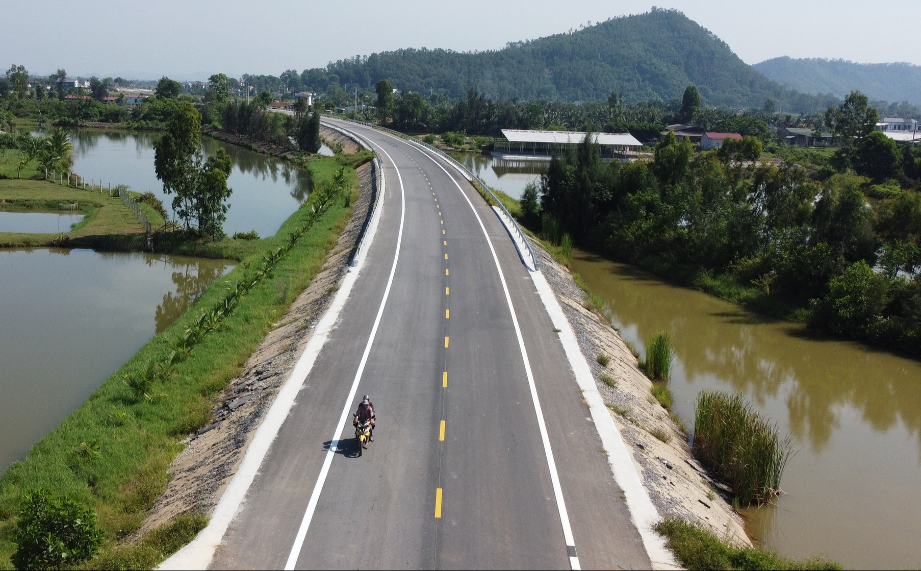 Thanh H&oacute;a: Cận cảnh tuyến ven biển Nga Sơn - Hoằng H&oacute;a trước ng&agrave;y c&aacute;n đ&iacute;ch- Ảnh 2.