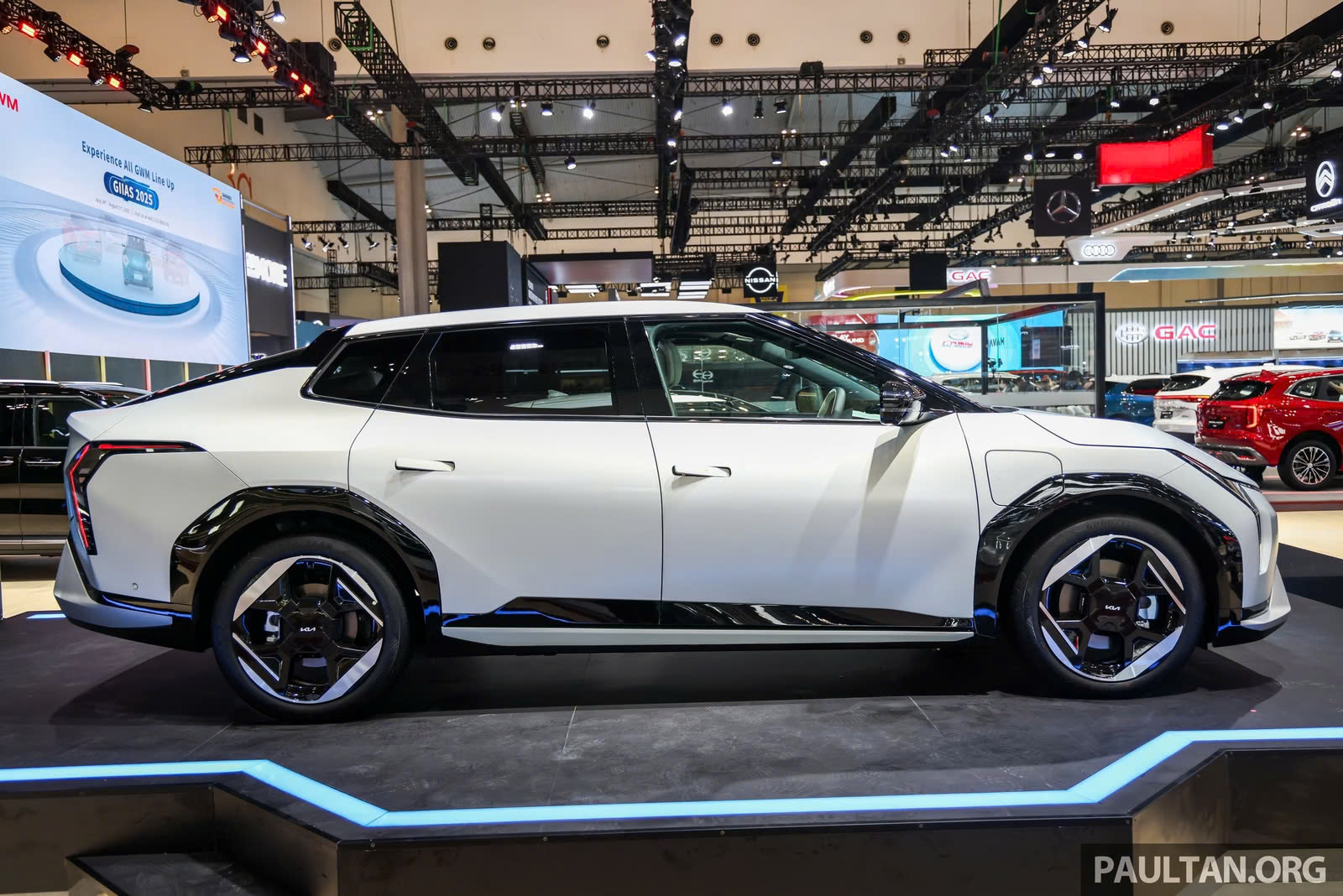 Kia ra mắt ba mẫu xe điện tại Đông Nam Á- Ảnh 3.