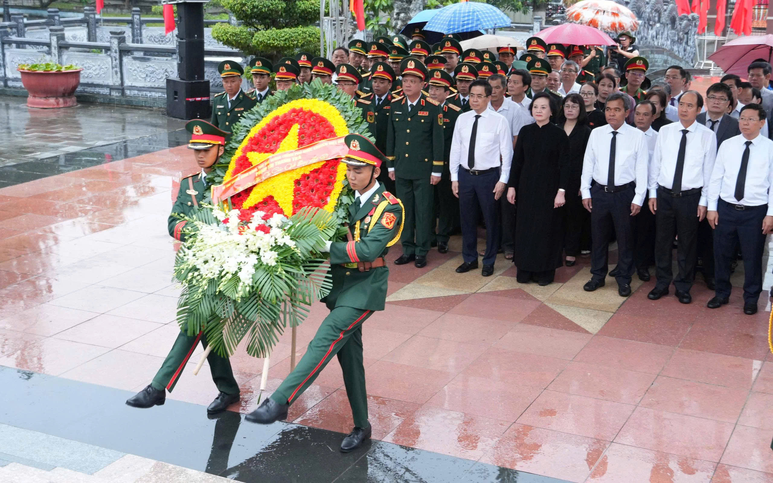 Quảng Ng&atilde;i: Tăng cường nh&acirc;n lực, ứng dụng c&ocirc;ng nghệ t&igrave;m kiếm, quy tập h&agrave;i cốt liệt sỹ - Ảnh 2.