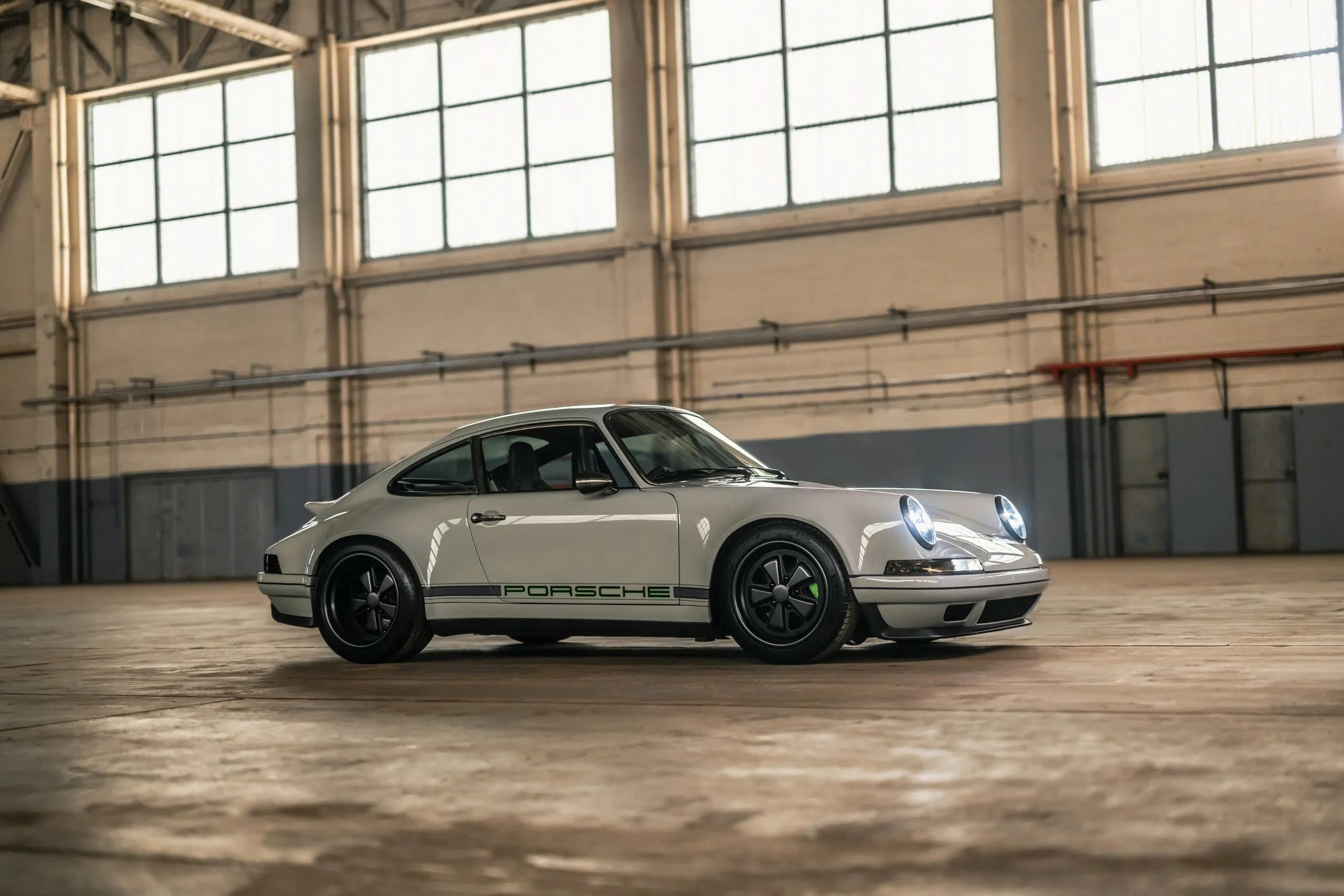 Porsche 911 cổ có giá hơn 15 tỷ đồng- Ảnh 4.