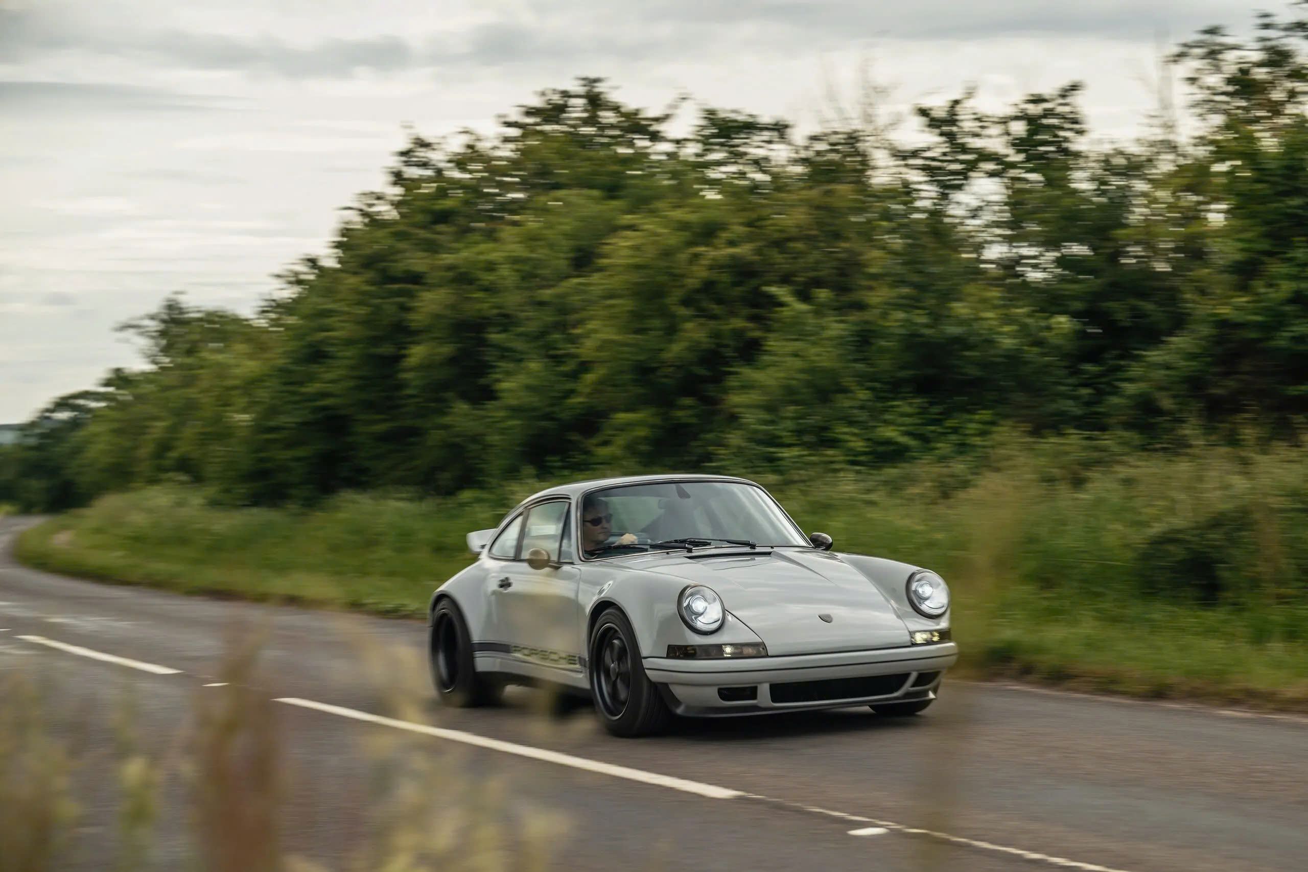 Porsche 911 cổ có giá hơn 15 tỷ đồng- Ảnh 1.