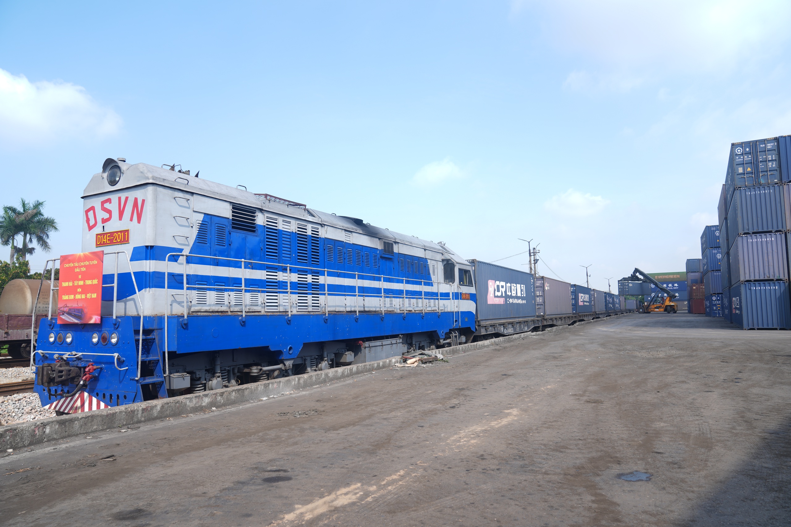 Vận tải đường sắt 6 th&aacute;ng tăng trưởng hơn 8% doanh thu - Ảnh 2.