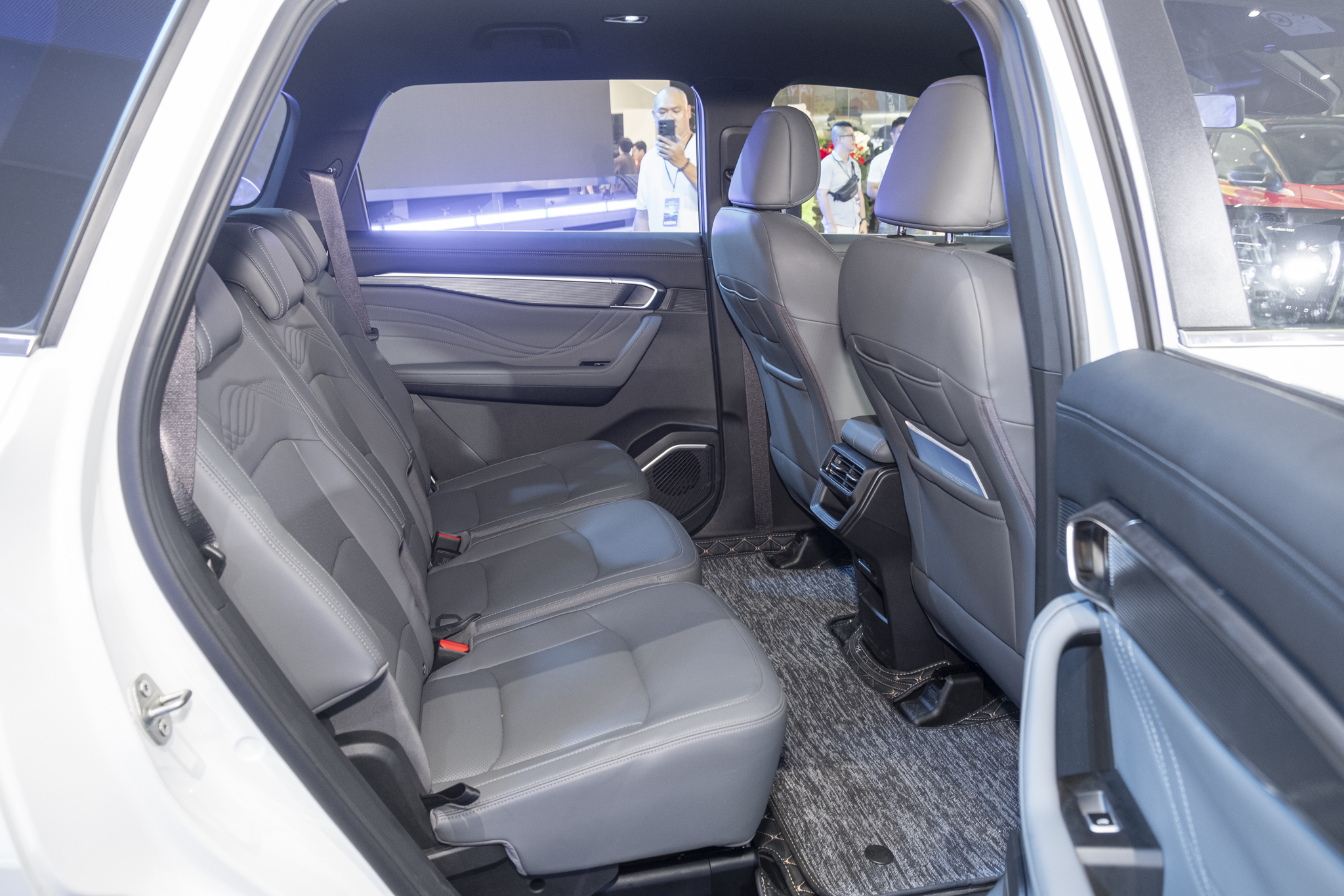 Geely Okavango Premium giá bán 799 triệu đồng, có gì đặc biệt?- Ảnh 8. Geely Okavango Premium giá bán 799 triệu đồng, có gì đặc biệt?- Ảnh 8.