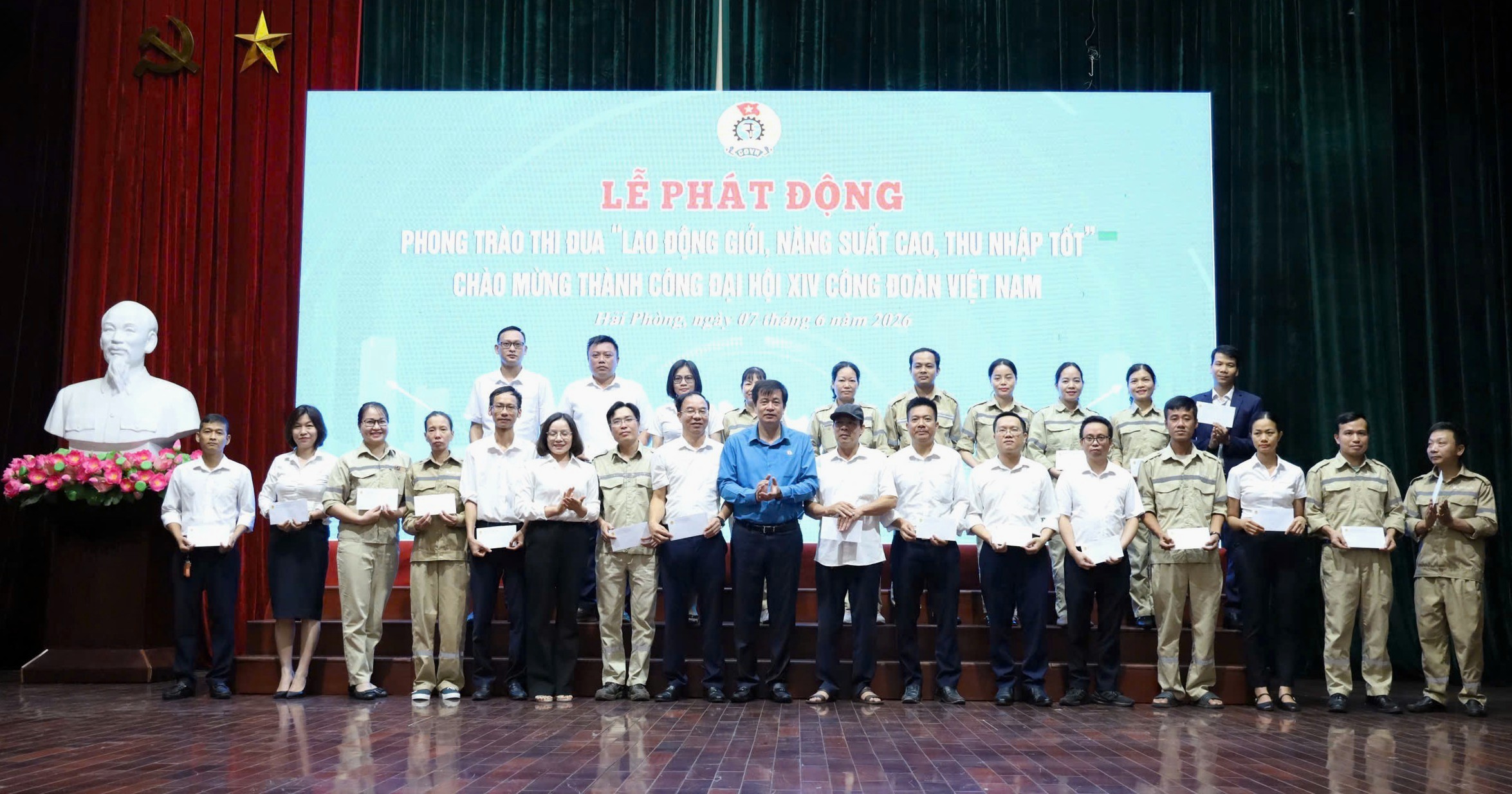 Khơi dậy sức s&aacute;ng tạo, n&acirc;ng cao năng suất lao động trong kỷ nguy&ecirc;n mới- Ảnh 5.