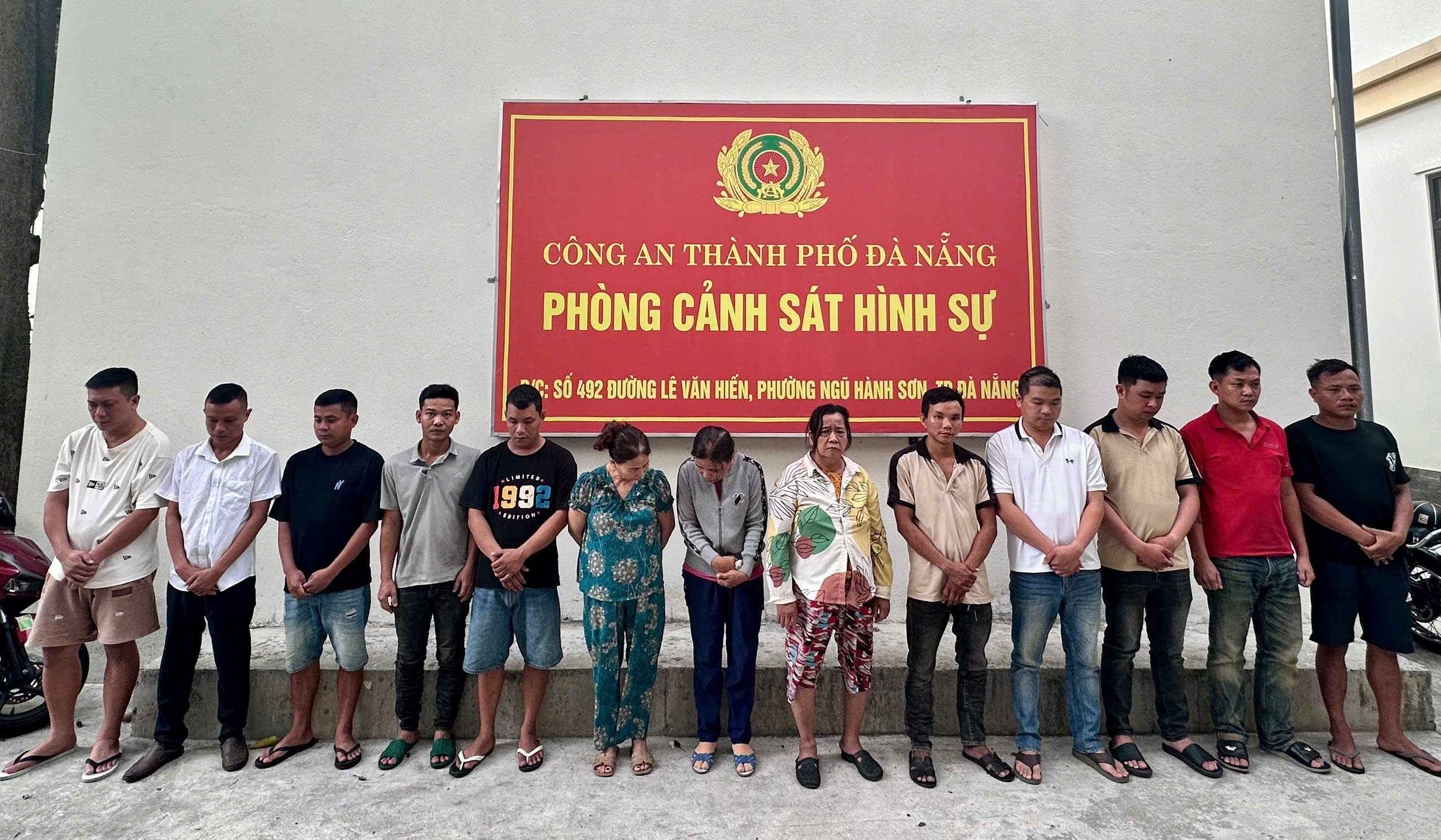 Đ&agrave; Nẵng: Triệt ph&aacute; đường d&acirc;y c&aacute; độ b&oacute;ng đ&aacute; hơn 20 tỷ đồng trước thềm World Cup- Ảnh 1.