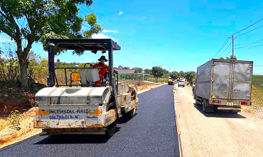 Cảnh c&aacute;o nh&agrave; thầu thi c&ocirc;ng QL28B chậm tiến độ, xem x&eacute;t thu hồi bảo l&atilde;nh hợp đồng- Ảnh 1.