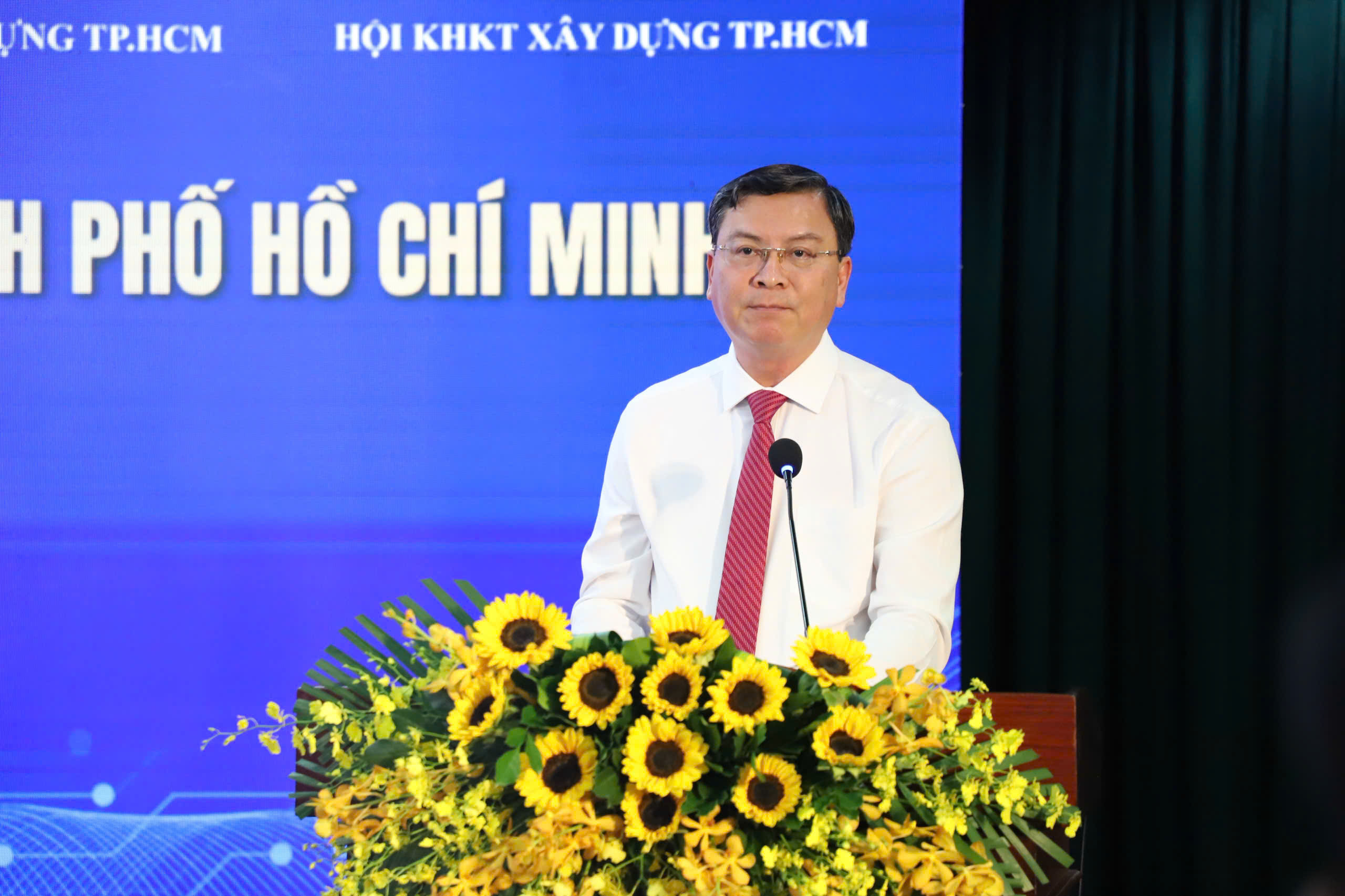TP.HCM phấn đấu có 50.000 căn nhà ở xã hội cho thuê đến năm 2030- Ảnh 2.