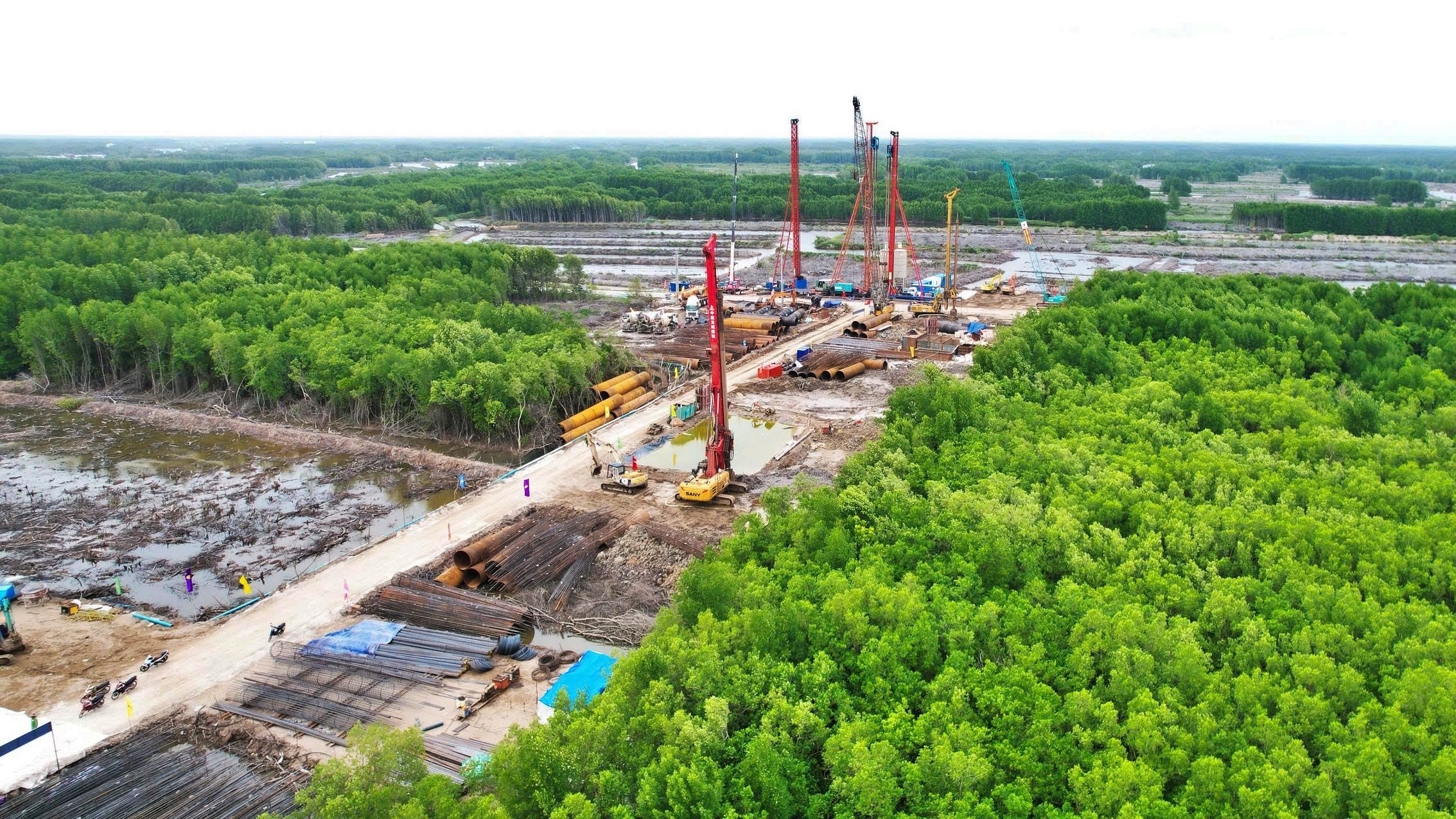 C&agrave; Mau: Tập trung ph&aacute;t triển đồng bộ hạ tầng giao th&ocirc;ng v&agrave; đ&ocirc; thị - Ảnh 1.