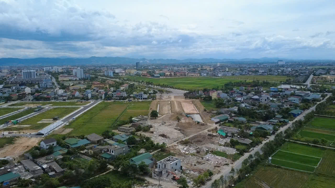 Khơi th&ocirc;ng mặt bằng, tăng tốc c&aacute;c dự &aacute;n hạ tầng trọng điểm ở H&agrave; Tĩnh - Ảnh 1.