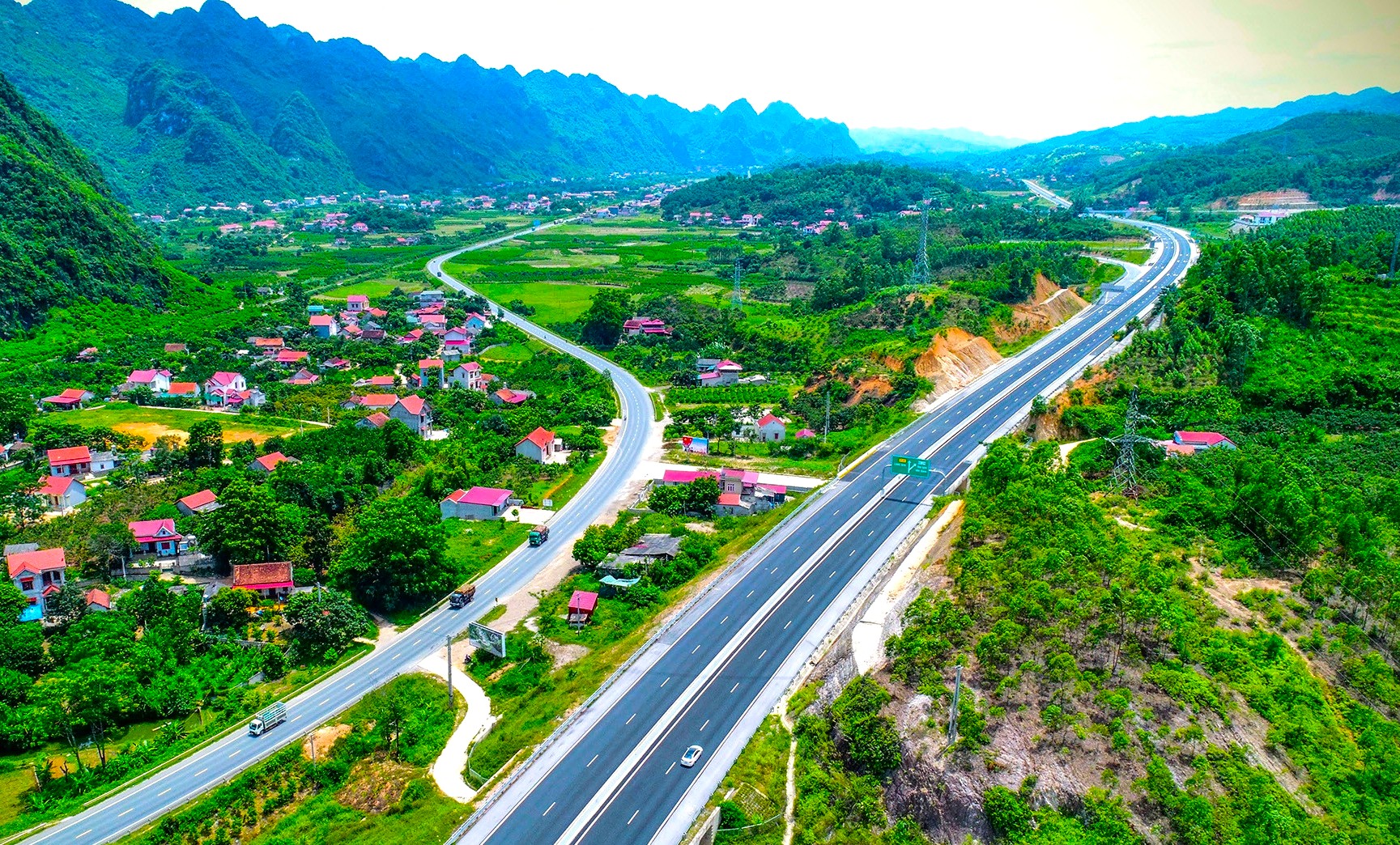 Sửa đổi, bổ sung 6 thủ tục h&agrave;nh ch&iacute;nh trong lĩnh vực đường bộ - Ảnh 1.