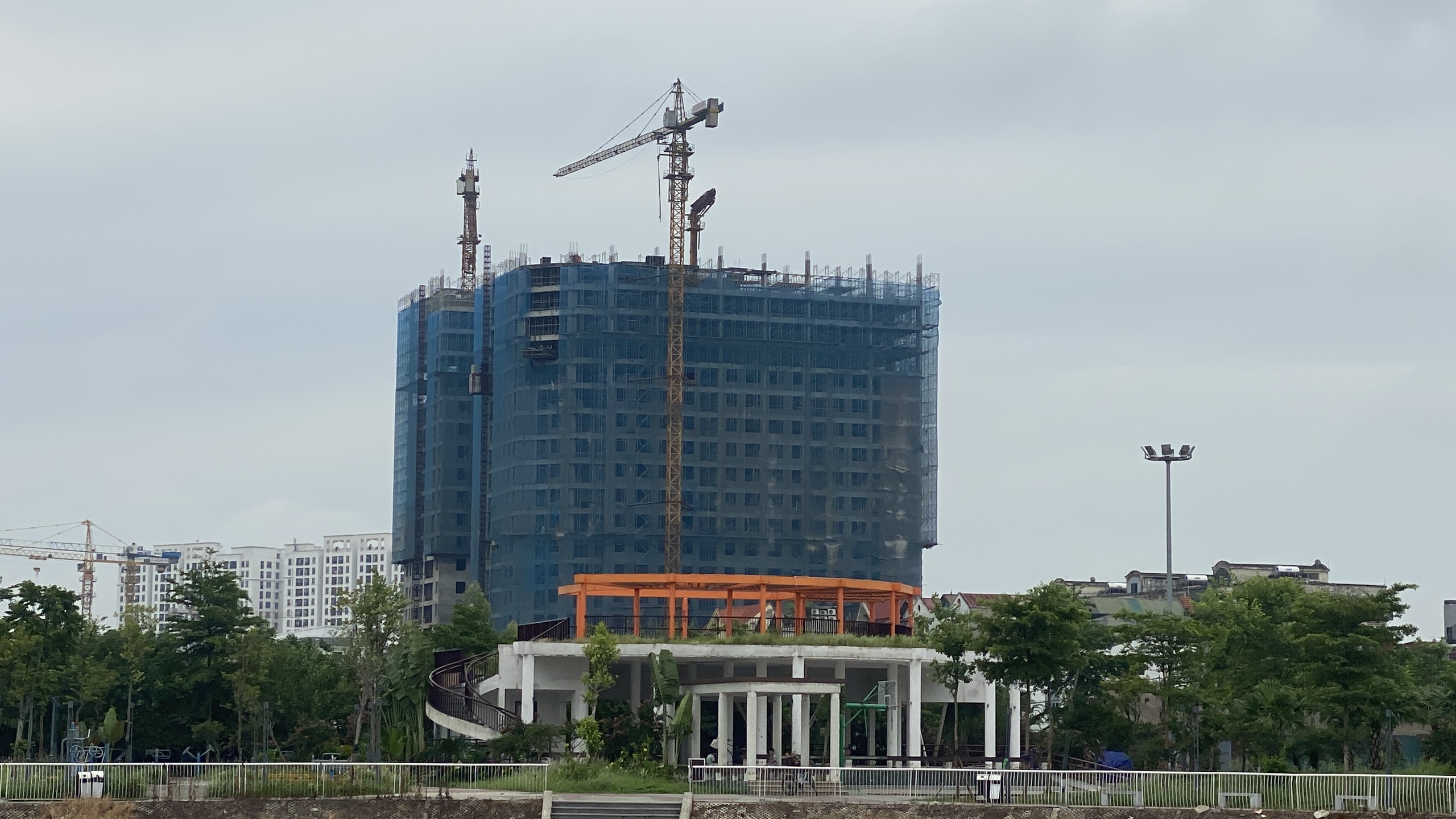 H&agrave; Nội c&ocirc;ng bố loạt dự &aacute;n nh&agrave; ở x&atilde; hội, nguồn cung tăng mạnh - Ảnh 1.