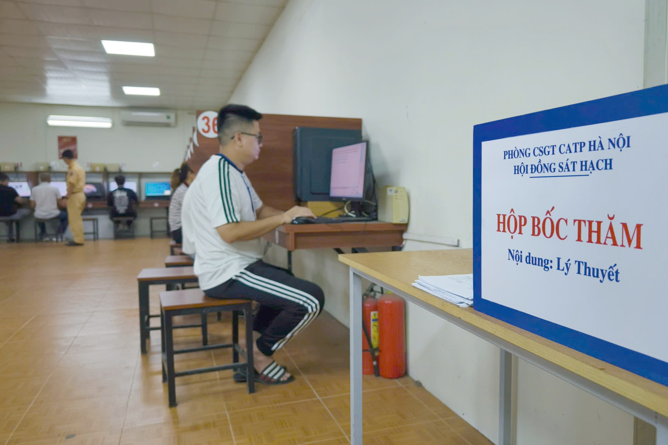 Ng&agrave;y đầu bỏ thi m&ocirc; phỏng s&aacute;t hạch l&aacute;i &ocirc; t&ocirc;, học vi&ecirc;n ''dễ thở'' v&igrave; giảm &aacute;p lực - Ảnh 4.