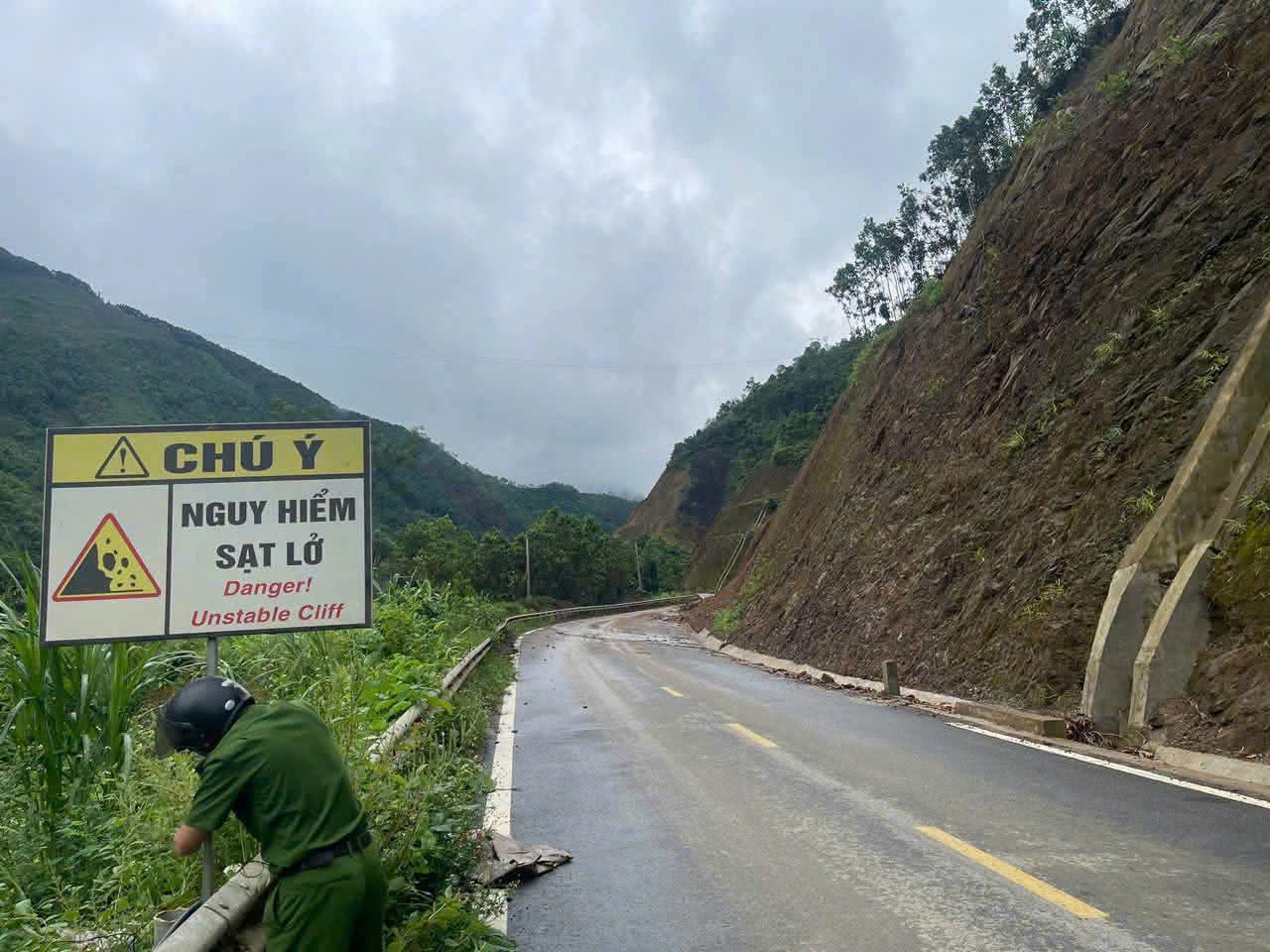 Mưa lũ g&acirc;y thiệt hại tại Lai Ch&acirc;u v&agrave; L&agrave;o Cai, một người mất t&iacute;ch - Ảnh 2.