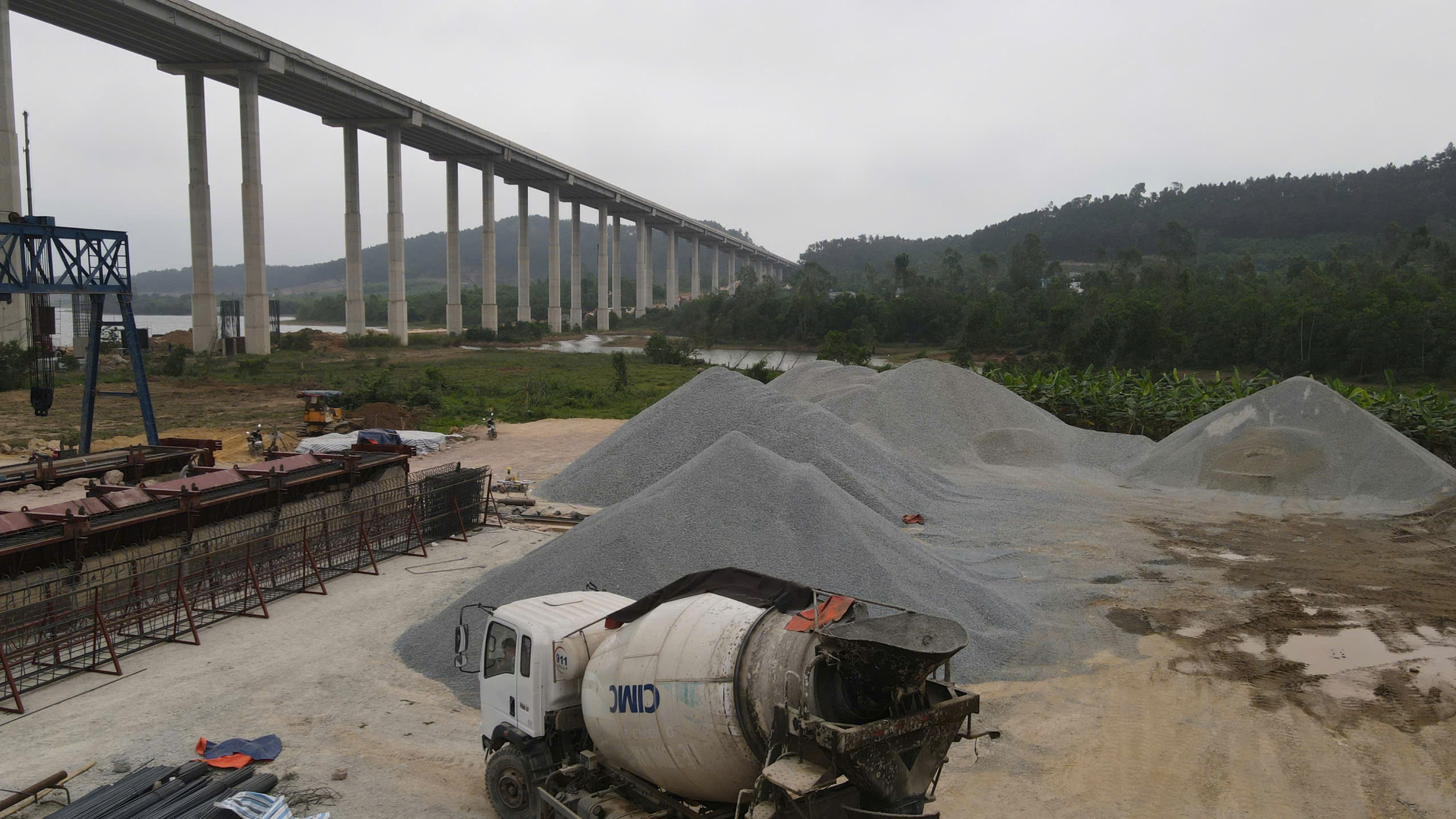 Nghịch l&yacute; thị trường vật liệu x&acirc;y dựng: Xăng dầu giảm s&acirc;u, gi&aacute; tại mỏ vẫn đứng im ở đỉnh - Ảnh 6.