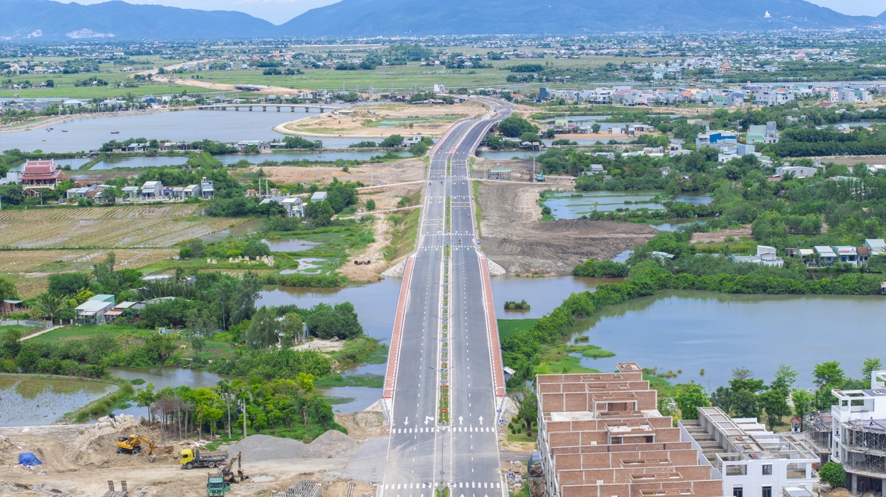 Ng&agrave;nh X&acirc;y dựng Gia Lai chuyển m&ocirc; h&igrave;nh tăng trưởng theo hướng xanh v&agrave; đổi mới s&aacute;ng tạo - Ảnh 1.