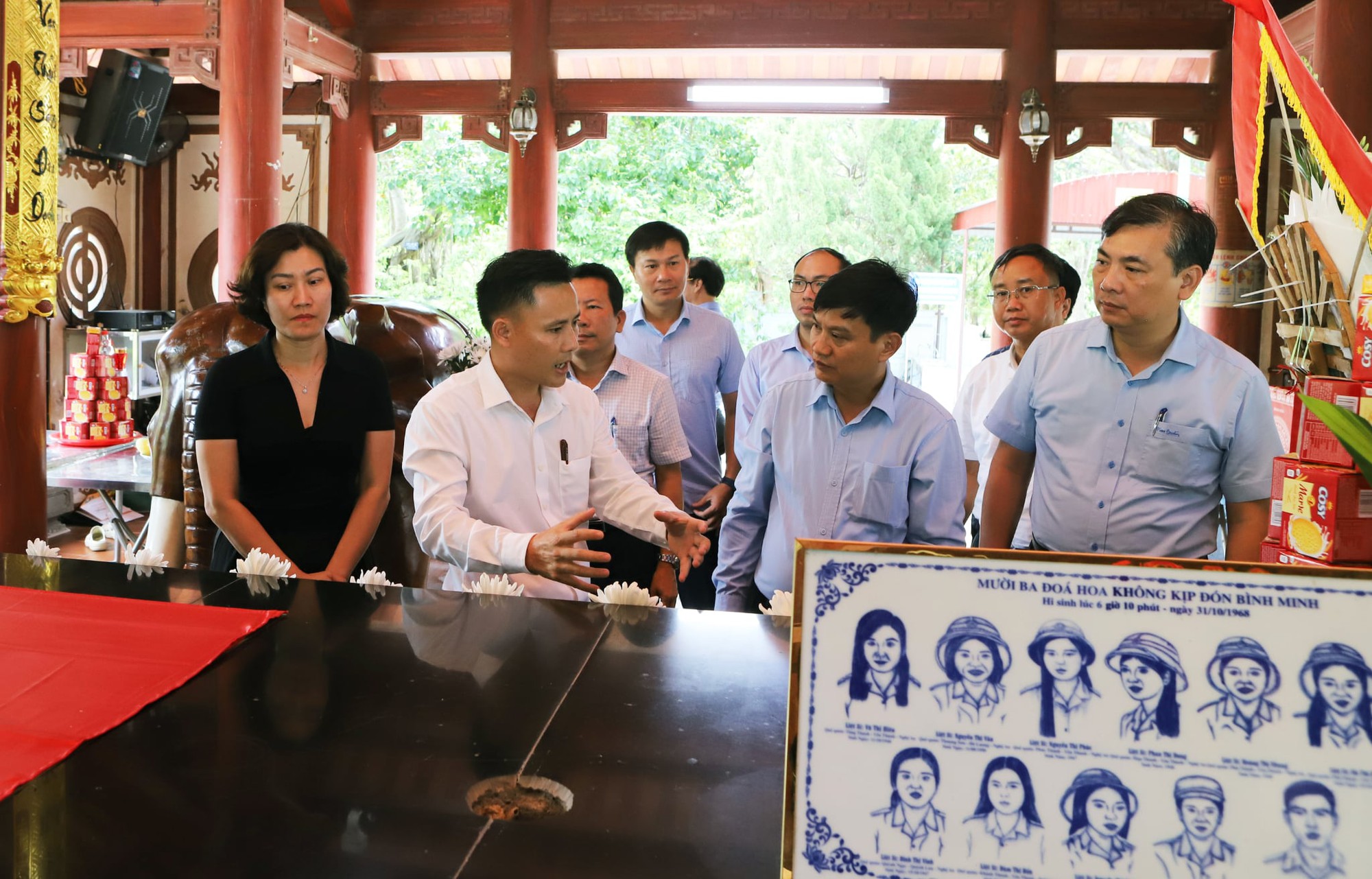 Bộ X&acirc;y dựng tri &acirc;n những người đ&atilde; ng&atilde; xuống để giữ mạch m&aacute;u giao th&ocirc;ng th&ocirc;ng suốt - Ảnh 1.
