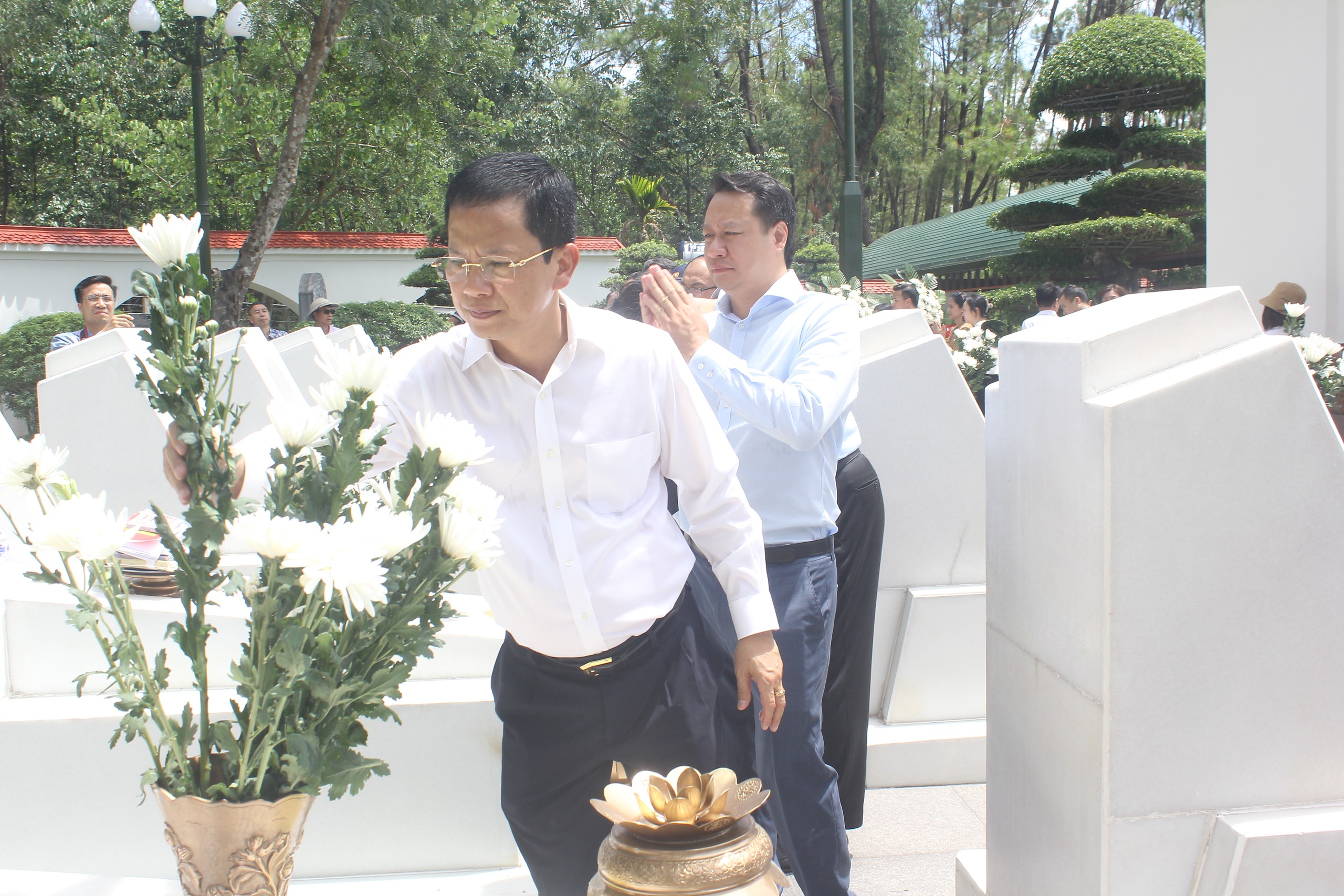 Bộ Xây dựng tri ân các anh hùng liệt sĩ trong ngày Thương binh - liệt sĩ 2026 - Ảnh 7.