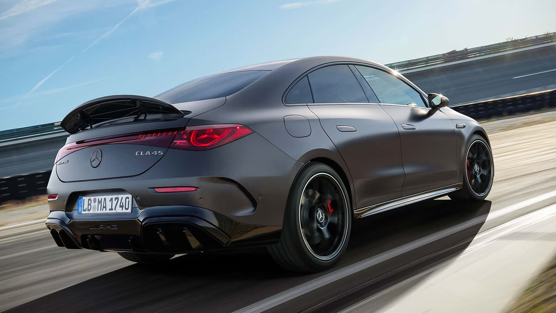 Mercedes-AMG CLA 45 tái xuất bằng động cơ điện - Ảnh 10.