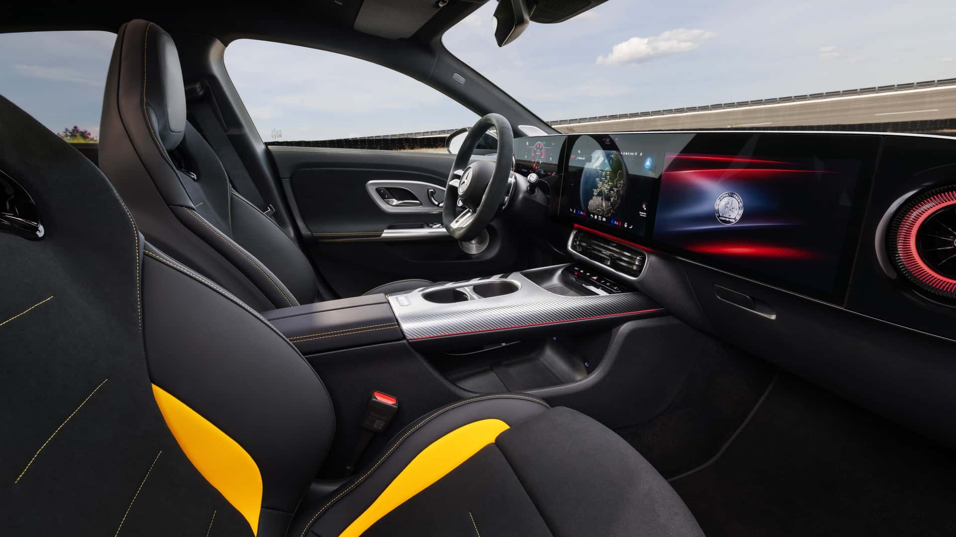 Mercedes-AMG CLA 45 tái xuất bằng động cơ điện - Ảnh 3.