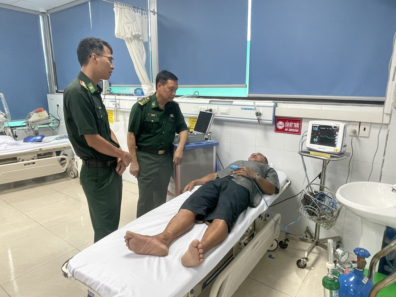 Quảng Ninh: T&igrave;m thấy nạn nh&acirc;n cuối c&ugrave;ng trong vụ lật t&agrave;u tr&ecirc;n v&ugrave;ng biển Bản Sen  - Ảnh 2.