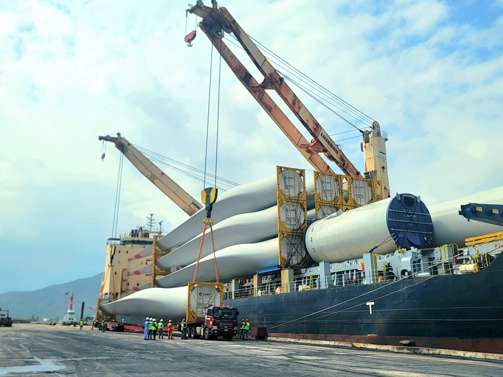 H&agrave; Tĩnh: Chi ph&iacute; logistics tăng cao - N&uacute;t thắt cần sớm th&aacute;o gỡ - Ảnh 1.