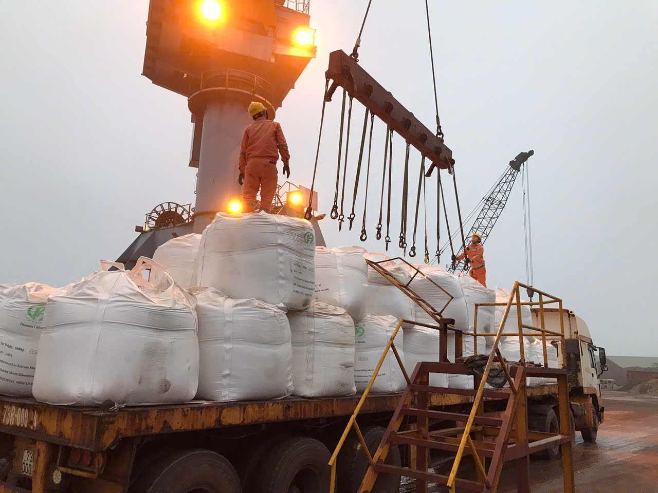 H&agrave; Tĩnh: Chi ph&iacute; logistics tăng cao - N&uacute;t thắt cần sớm th&aacute;o gỡ - Ảnh 2.