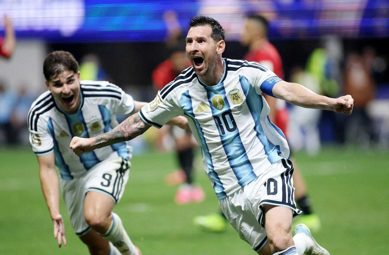 Si&ecirc;u m&aacute;y t&iacute;nh dự đo&aacute;n kết quả trận Argentina vs Thụy Sĩ: Messi khiến cả thế giới trầm trồ? - Ảnh 1.