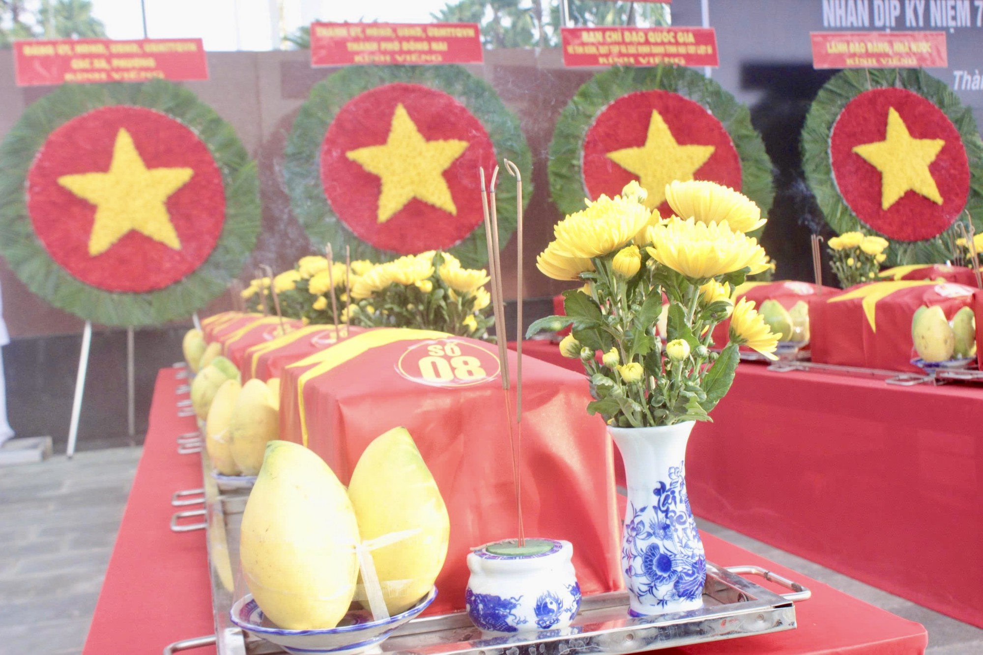 63 anh h&ugrave;ng liệt sĩ trở về y&ecirc;n nghỉ trong l&ograve;ng đất mẹ tại Đồng Nai - Ảnh 3.