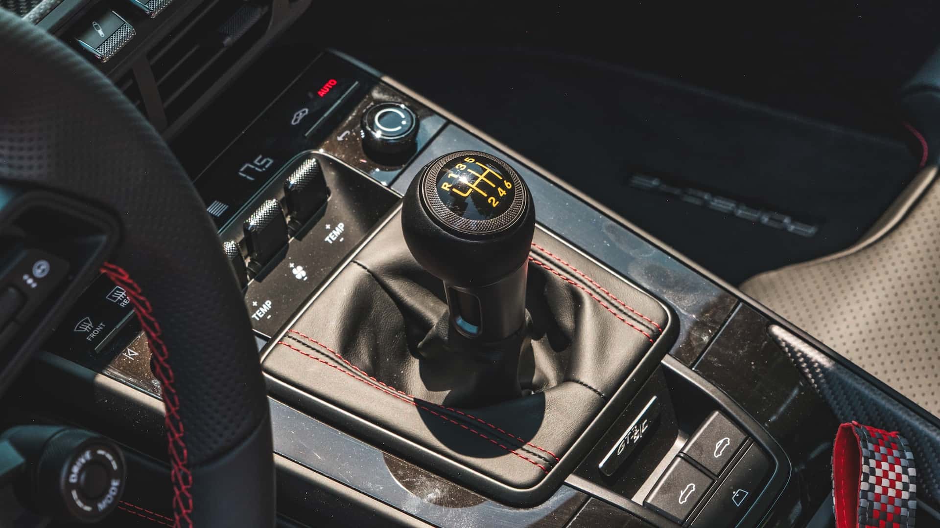 Porsche 911 GT3 lần đầu có mui trần điện - Ảnh 5.