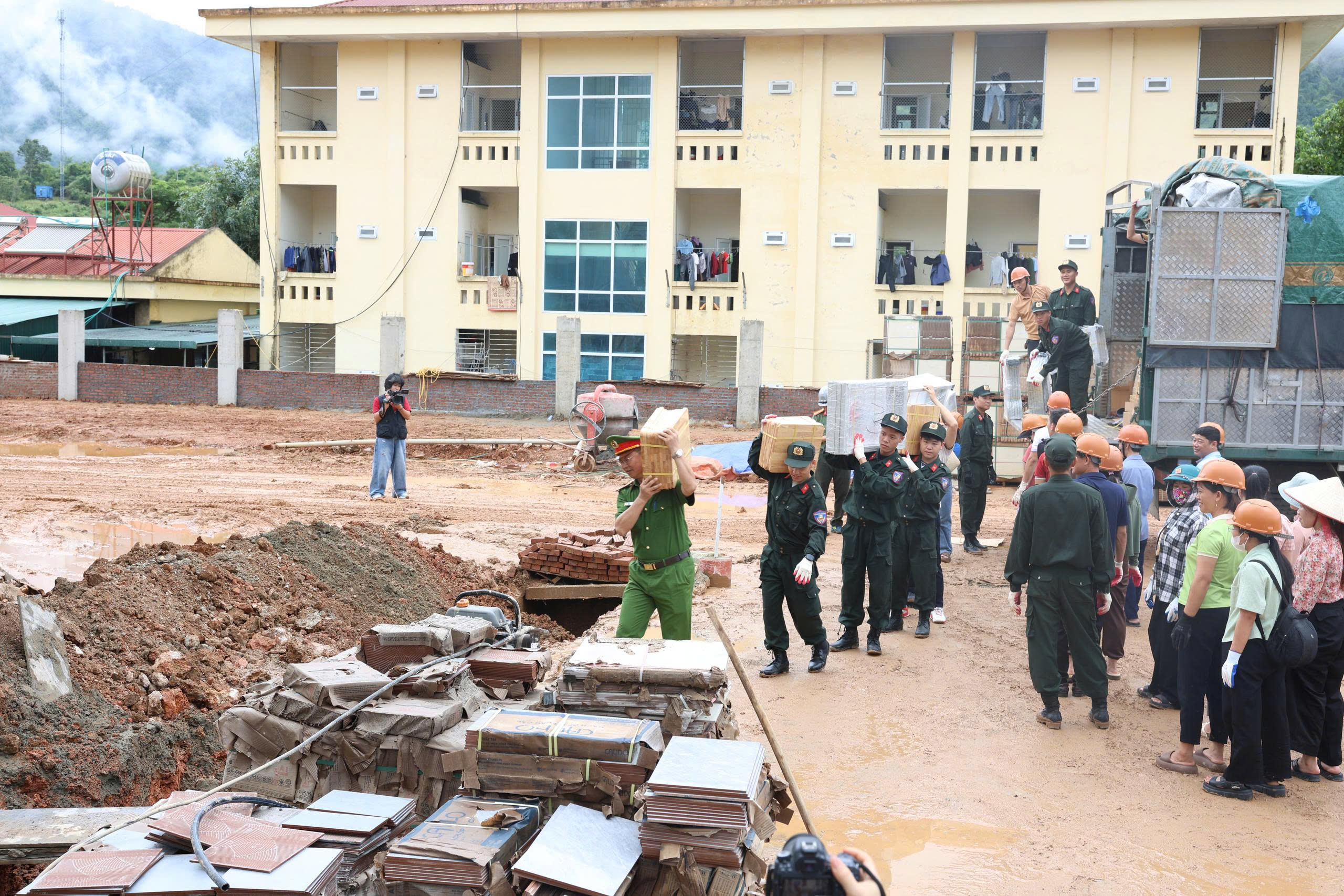 Công an Lai Châu – AMACCAO: Khác màu áo, chung mệnh lệnh từ trái tim - Ảnh 6.