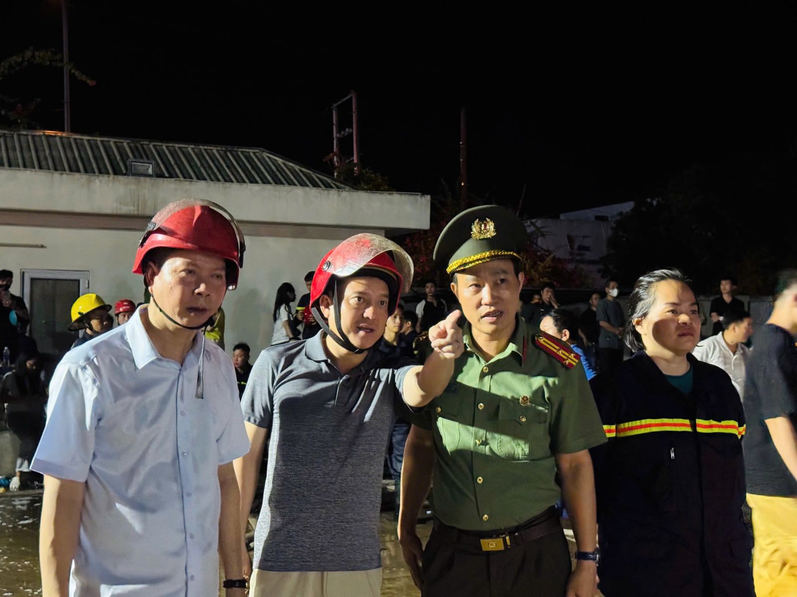 Thanh H&oacute;a: Xuy&ecirc;n đ&ecirc;m dập lửa tại Khu c&ocirc;ng nghiệp T&acirc;y Bắc Ga - Ảnh 2.